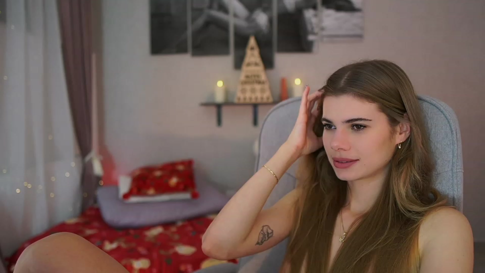 Gallery image thumbnail from RileyReid_18's myfreecams stream on, 12/09/2023, 23:48 image 10 of 20