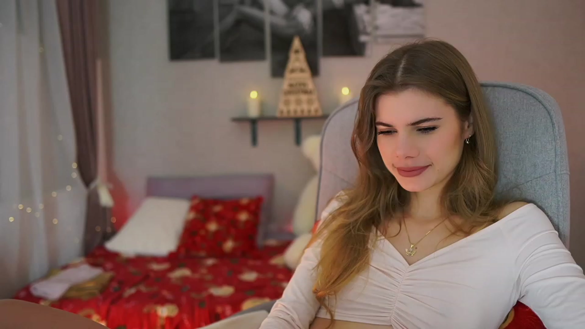 Gallery image thumbnail from RileyReid_18's myfreecams stream on, 12/10/2023, 14:30 image 4 of 20