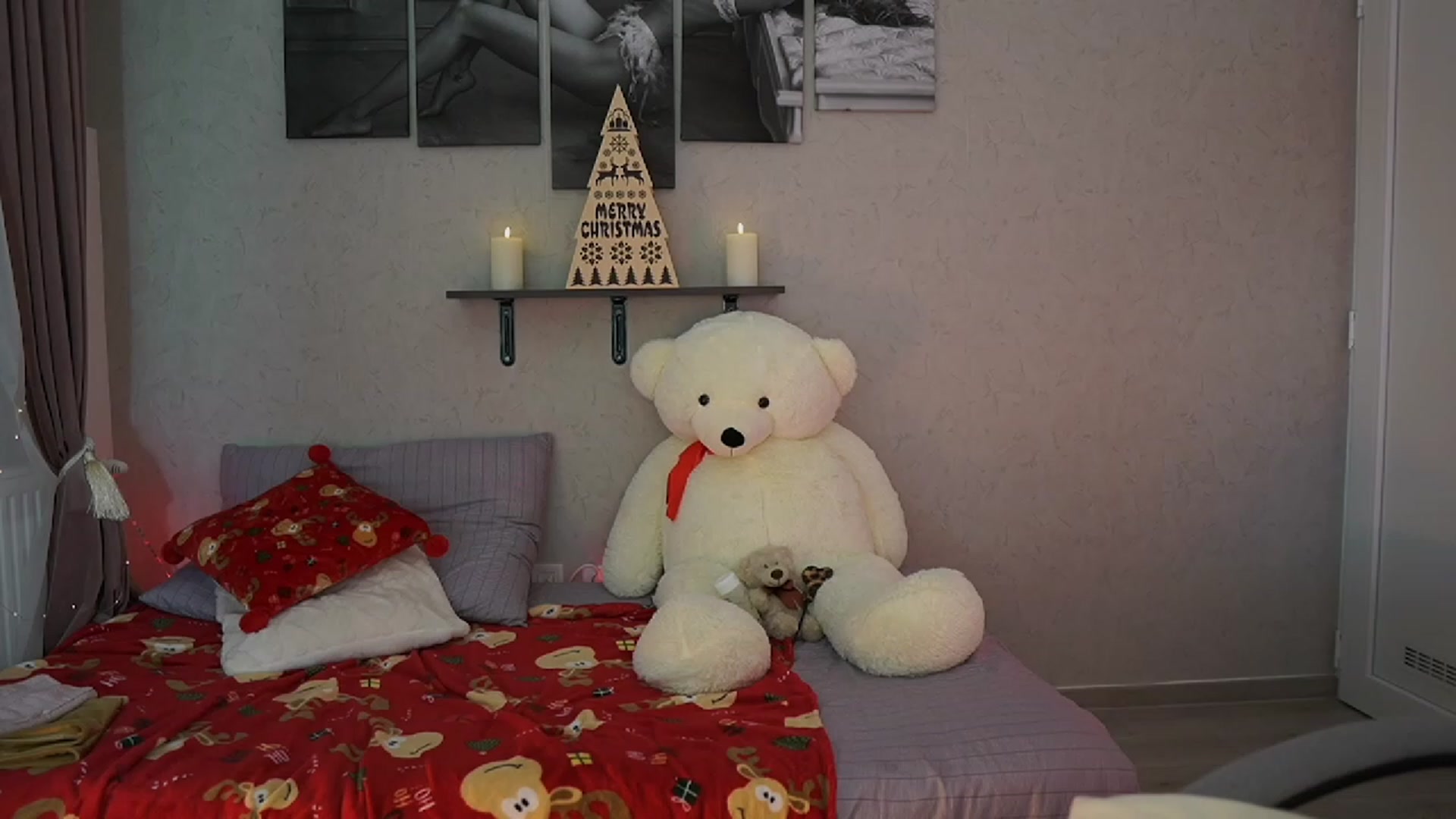 Gallery image thumbnail from RileyReid_18's myfreecams stream on, 12/10/2023, 15:41 image 20 of 20