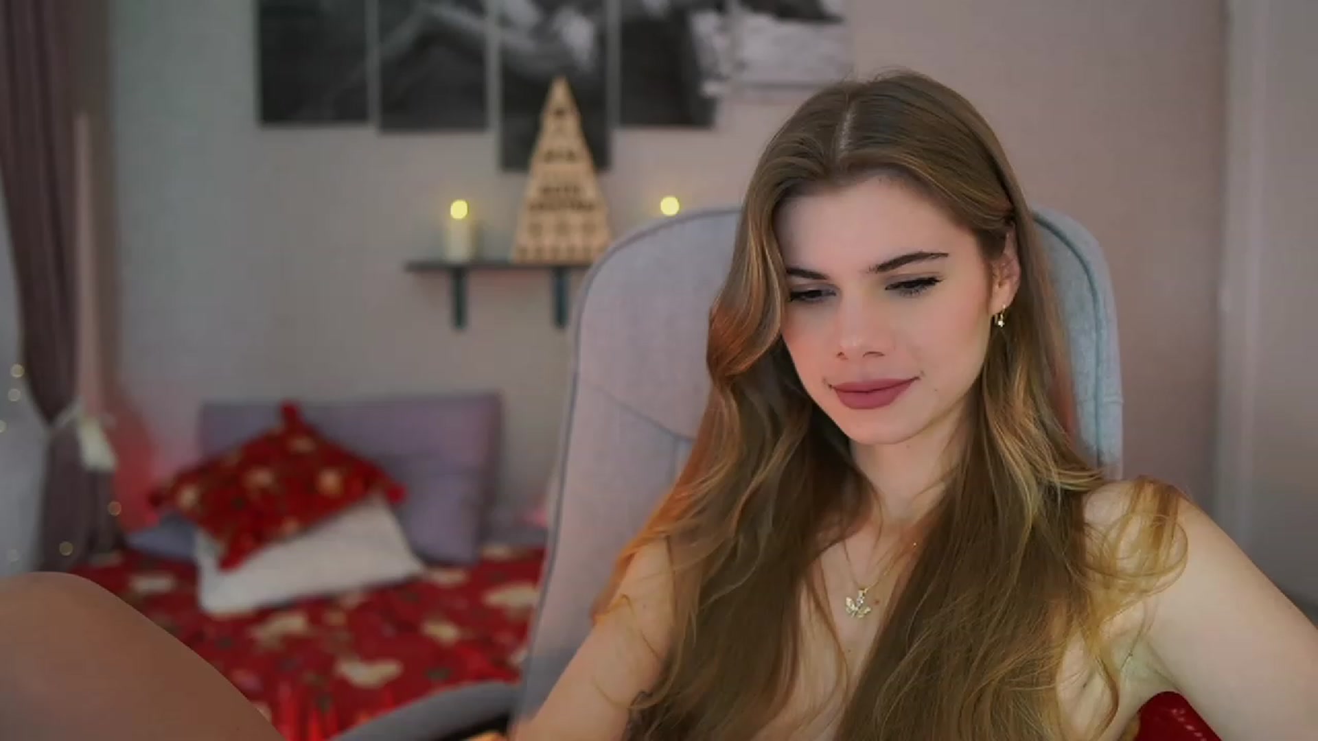 Gallery image thumbnail from RileyReid_18's myfreecams stream on, 12/10/2023, 15:41 image 13 of 20
