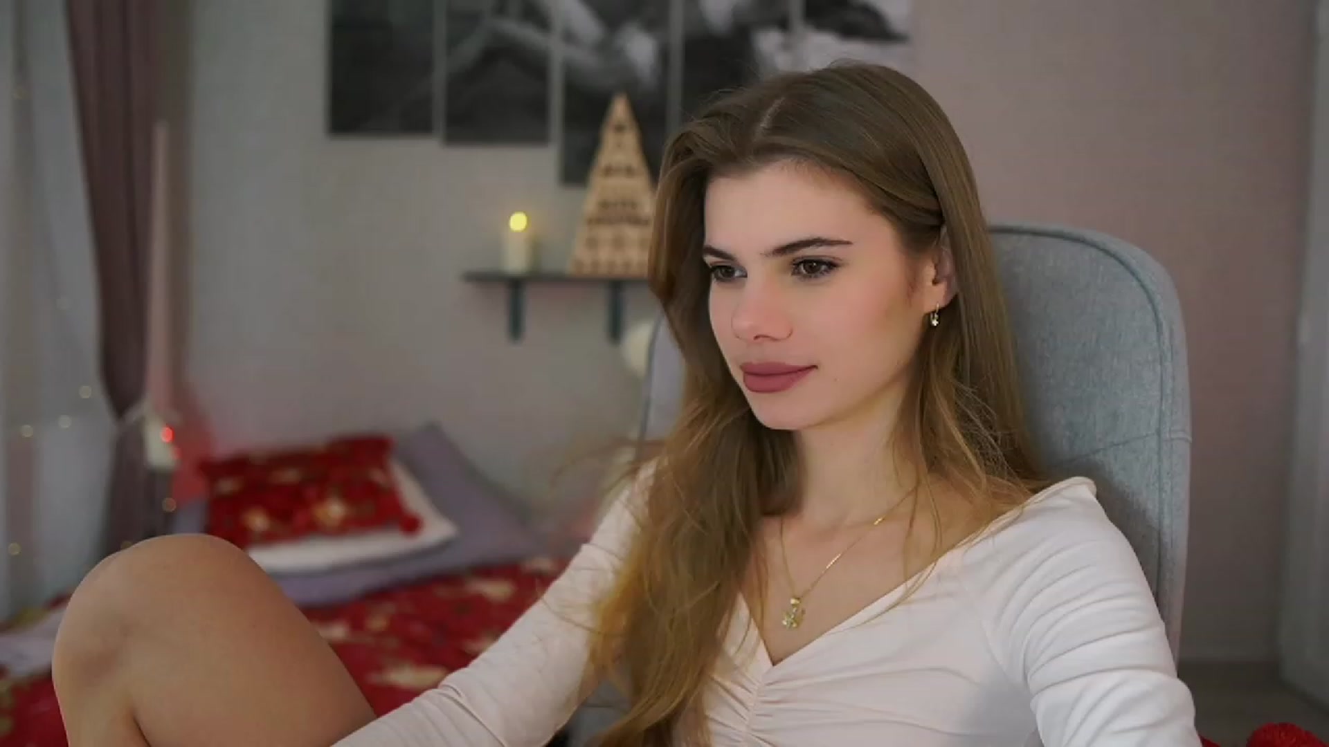 Gallery image thumbnail from RileyReid_18's myfreecams stream on, 12/10/2023, 17:44 image 3 of 20