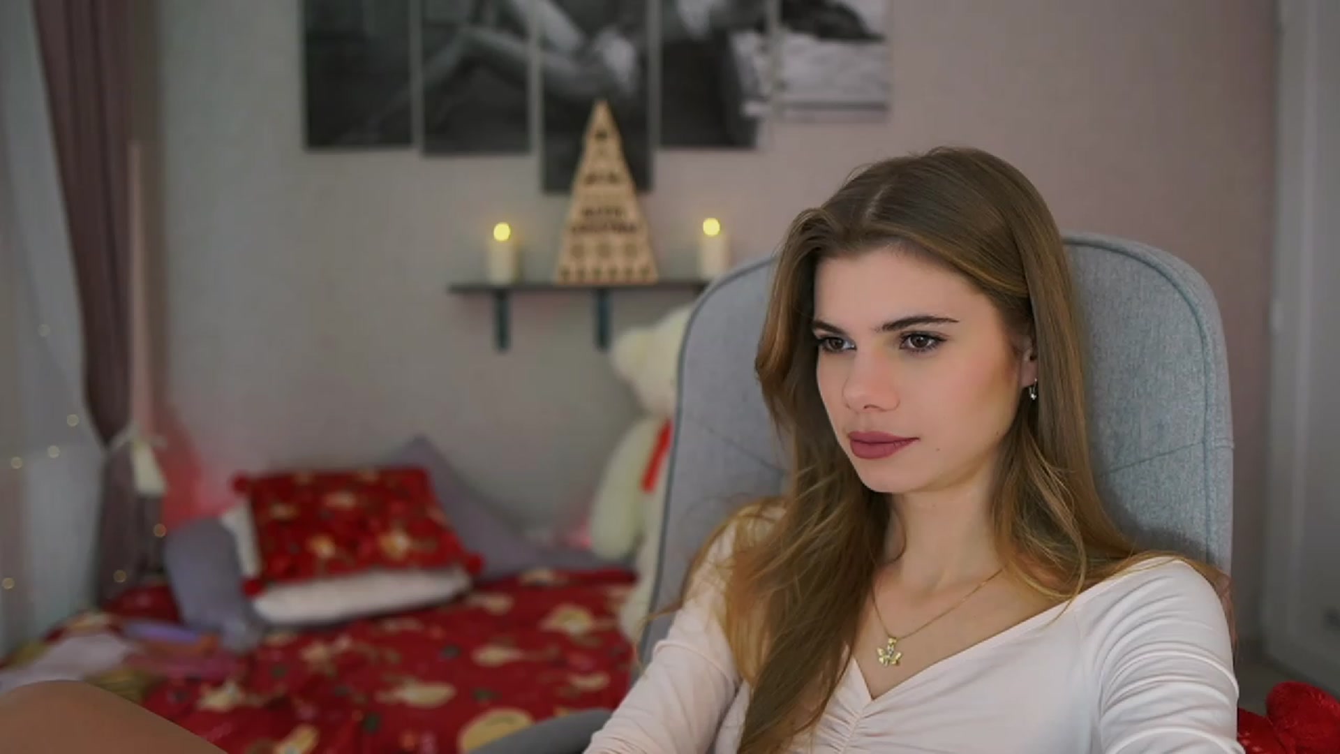 Gallery image thumbnail from RileyReid_18's myfreecams stream on, 12/10/2023, 19:02 image 12 of 20