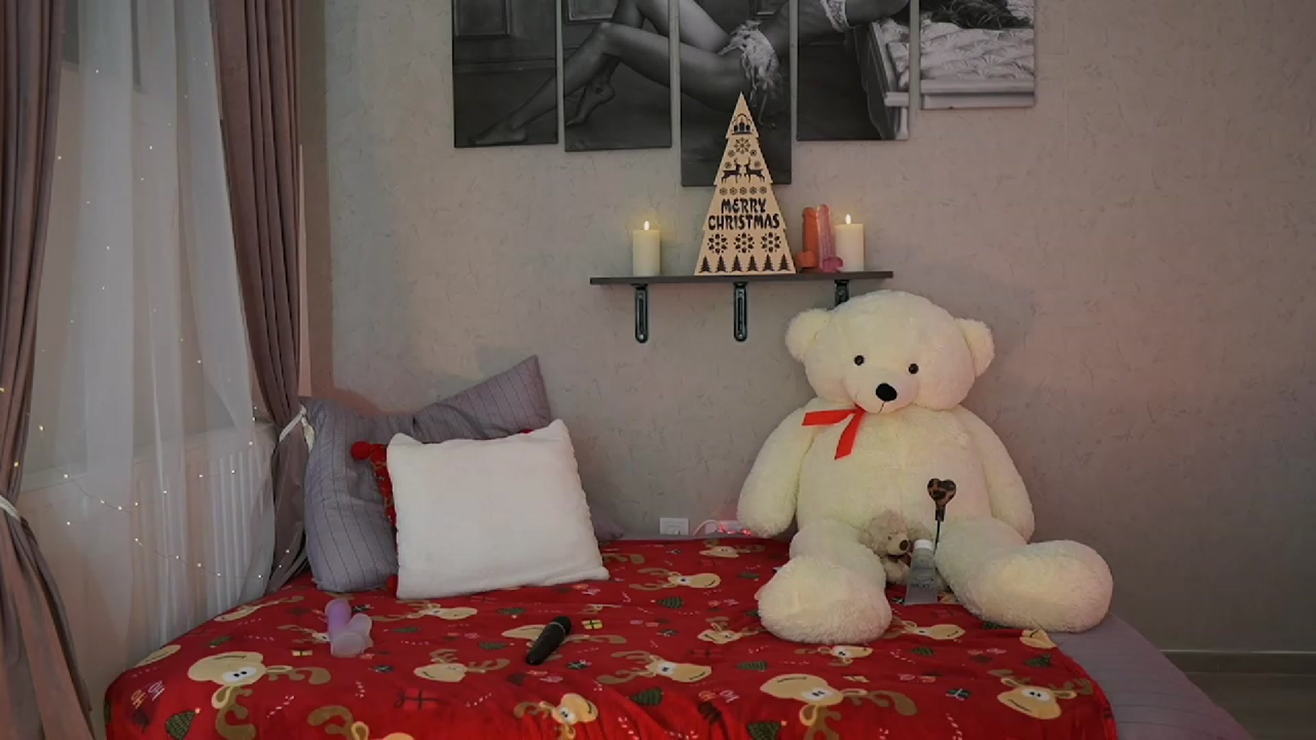 Gallery image thumbnail from RileyReid_18's myfreecams stream on, 12/14/2023, 14:36 image 4 of 20