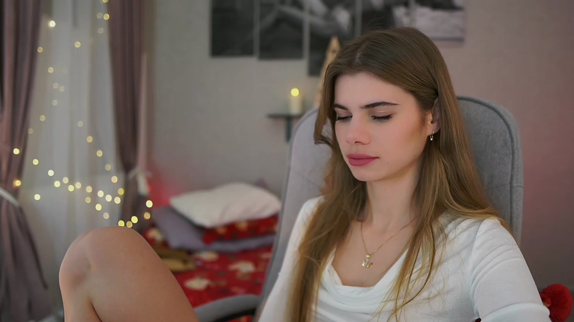Gallery image thumbnail from RileyReid_18's myfreecams stream on, 12/19/2023, 16:48 image 1 of 20
