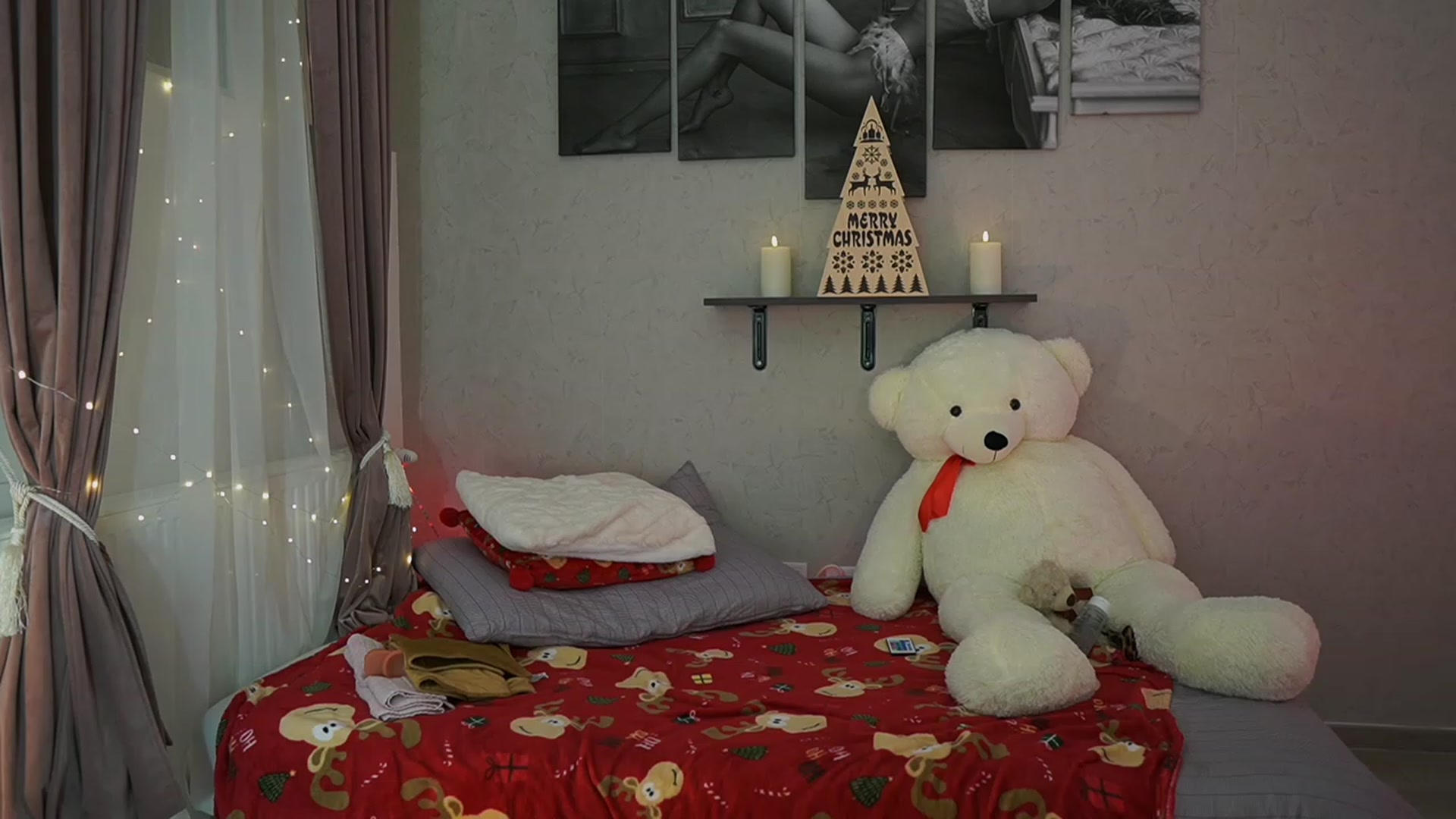 Gallery image thumbnail from RileyReid_18's myfreecams stream on, 12/19/2023, 16:48 image 6 of 20