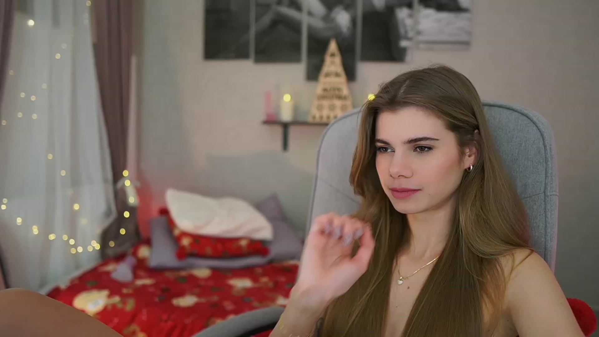 Gallery image thumbnail from RileyReid_18's myfreecams stream on, 12/23/2023, 20:54 image 15 of 20