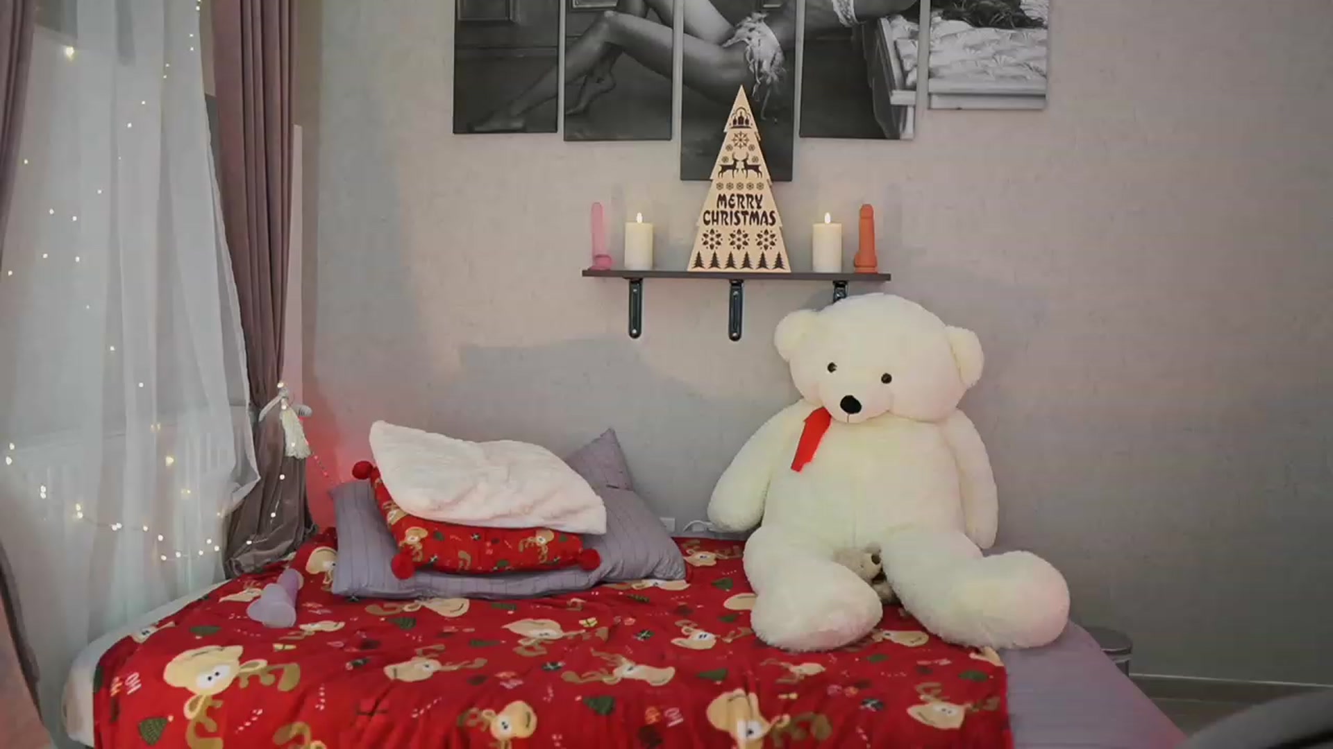 Gallery image thumbnail from RileyReid_18's myfreecams stream on, 12/23/2023, 20:54 image 13 of 20