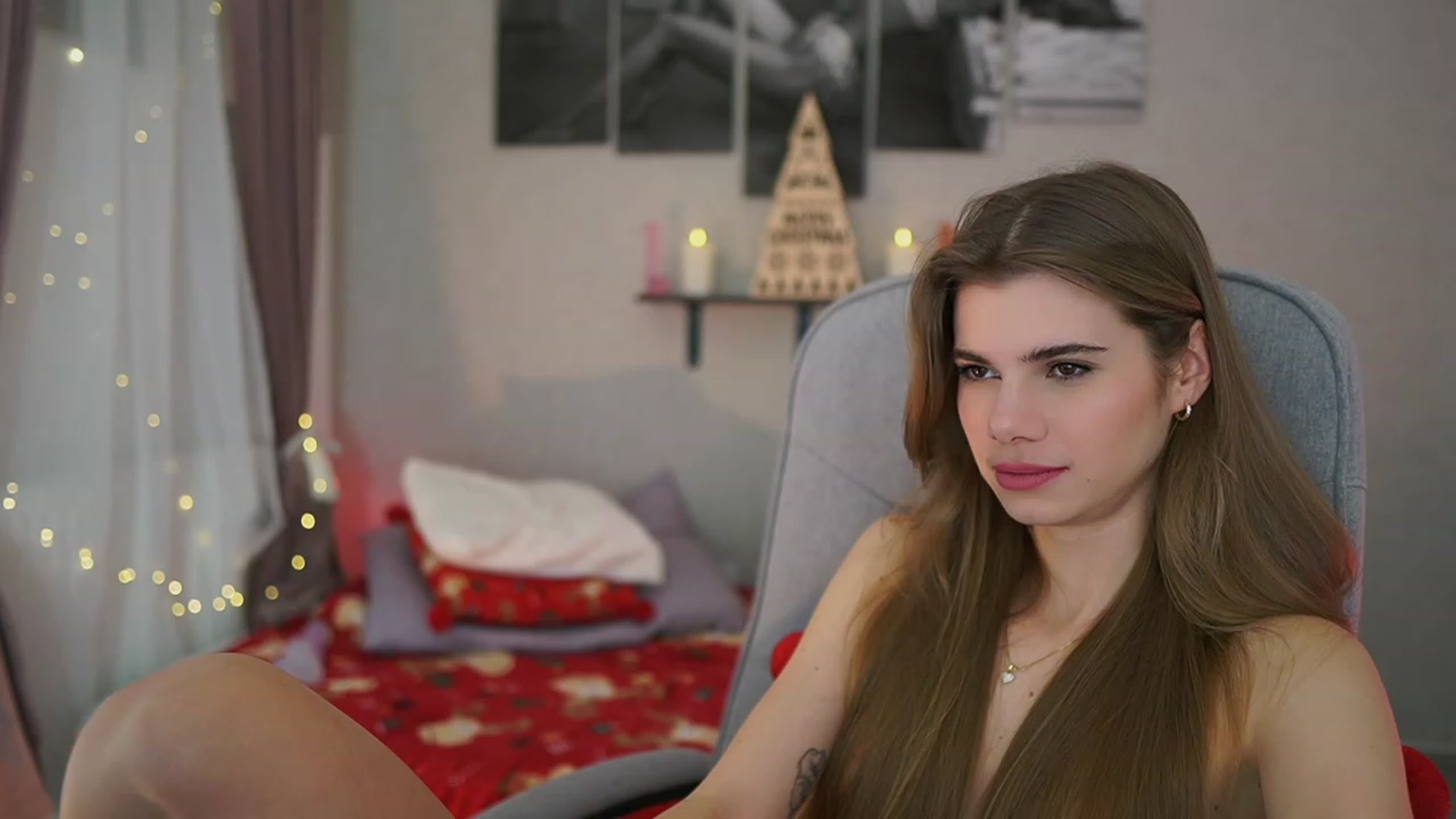 Gallery image thumbnail from RileyReid_18's myfreecams stream on, 12/23/2023, 20:54 image 16 of 20