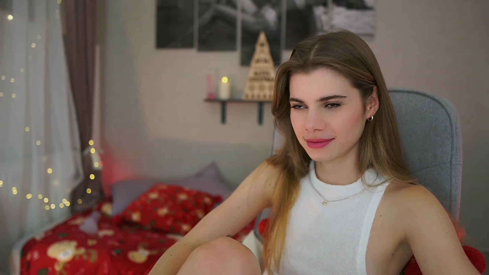 Gallery image thumbnail from RileyReid_18's myfreecams stream on, 12/23/2023, 22:36 image 1 of 20
