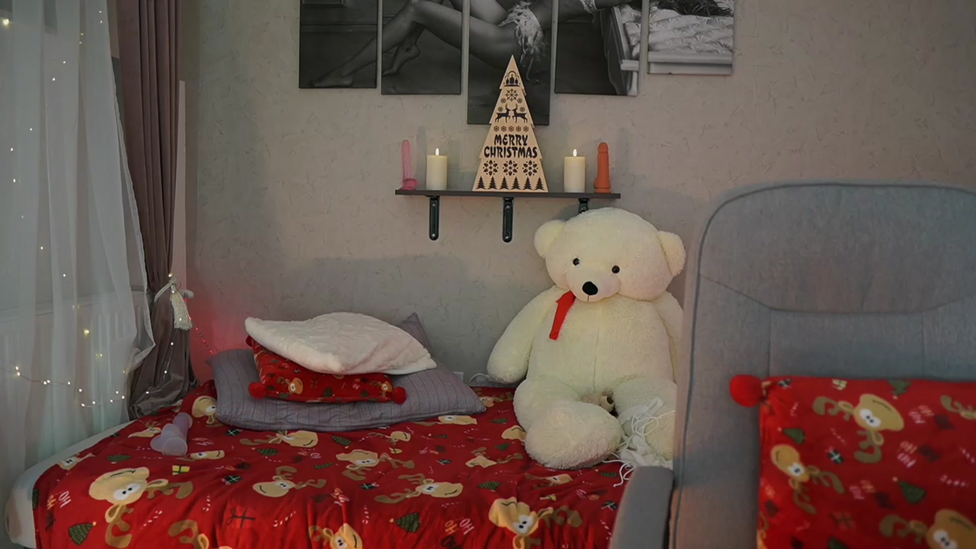 Gallery image thumbnail from RileyReid_18's myfreecams stream on, 12/23/2023, 23:14 image 18 of 20