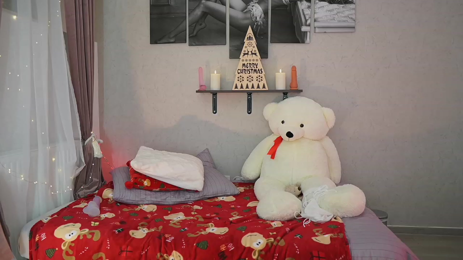 Gallery image thumbnail from RileyReid_18's myfreecams stream on, 12/23/2023, 23:14 image 10 of 20