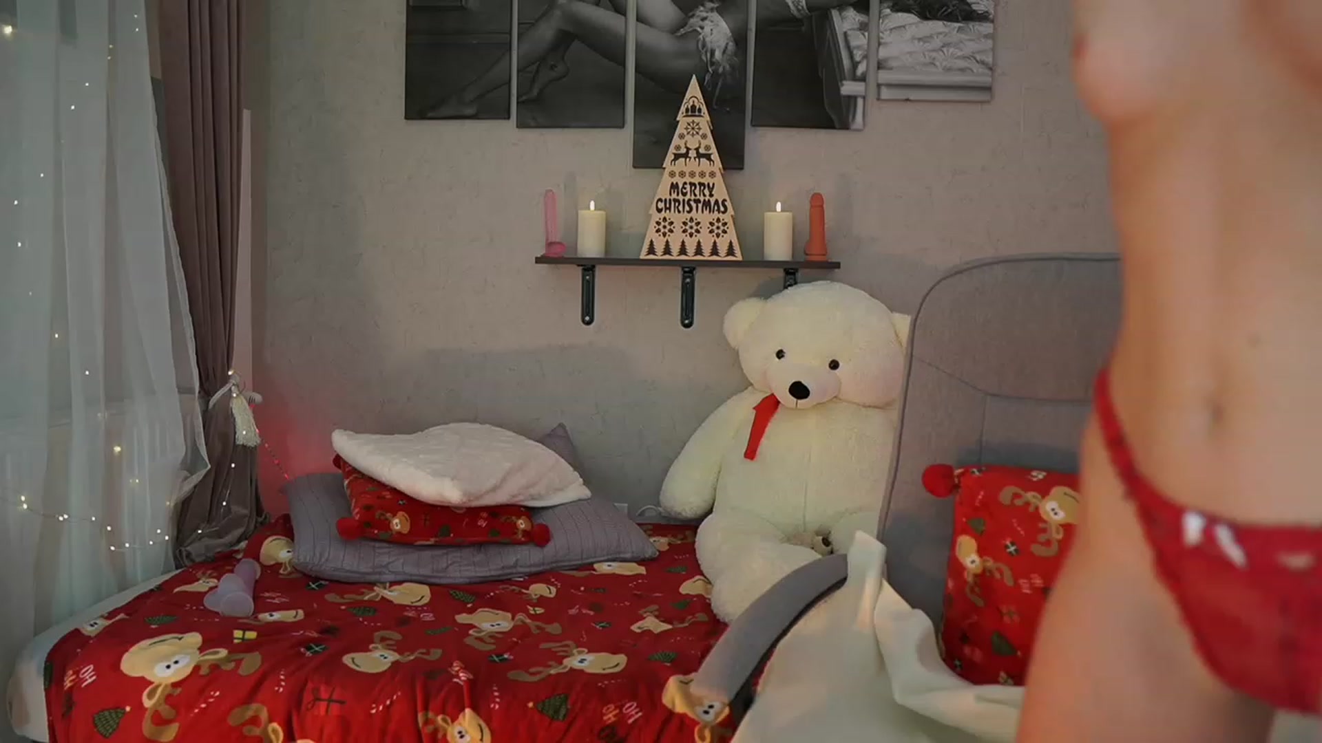 Gallery image thumbnail from RileyReid_18's myfreecams stream on, 12/23/2023, 23:14 image 19 of 20