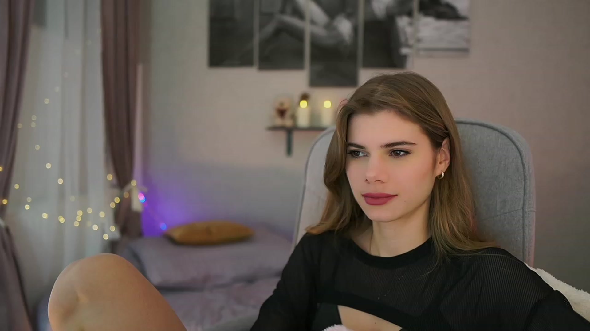 Gallery image thumbnail from RileyReid_18's myfreecams stream on, 12/28/2023, 17:21 image 16 of 20