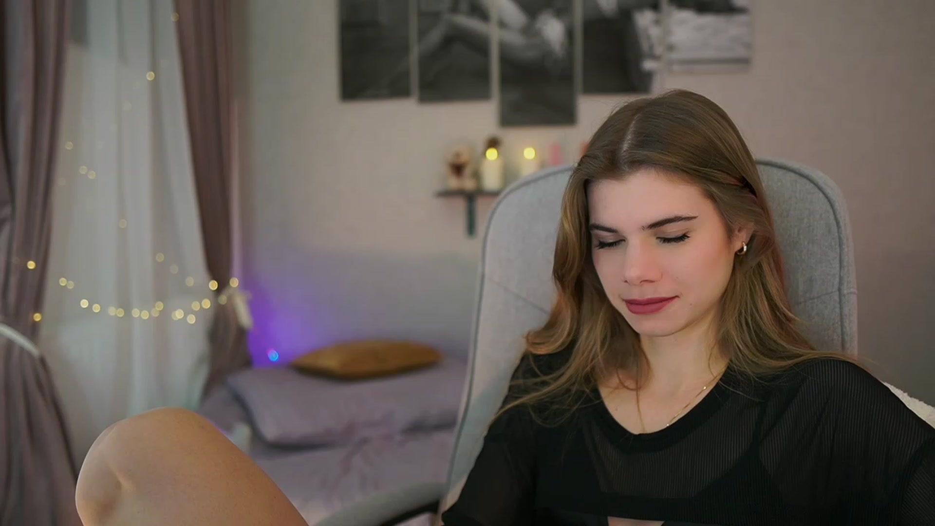 Gallery image thumbnail from RileyReid_18's myfreecams stream on, 12/28/2023, 17:21 image 20 of 20