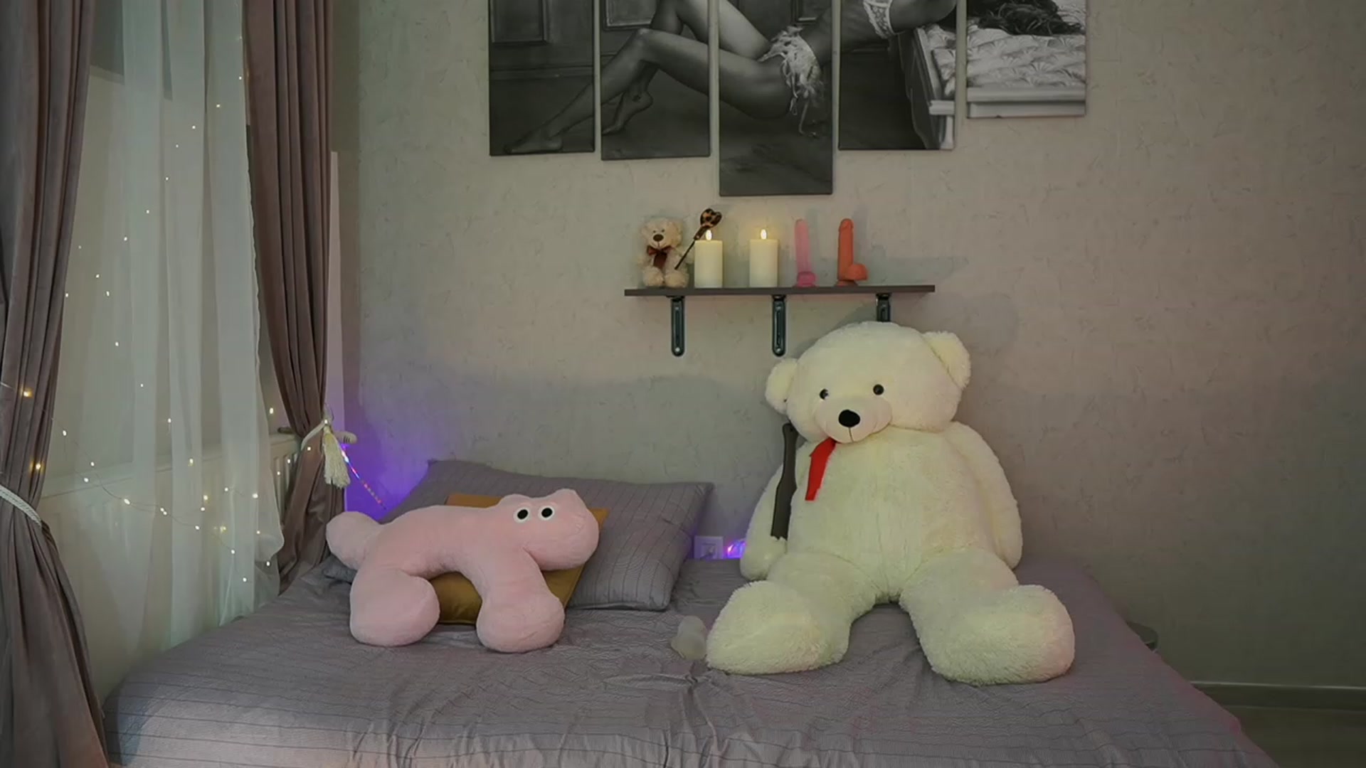Gallery image thumbnail from RileyReid_18's myfreecams stream on, 12/28/2023, 17:21 image 5 of 20