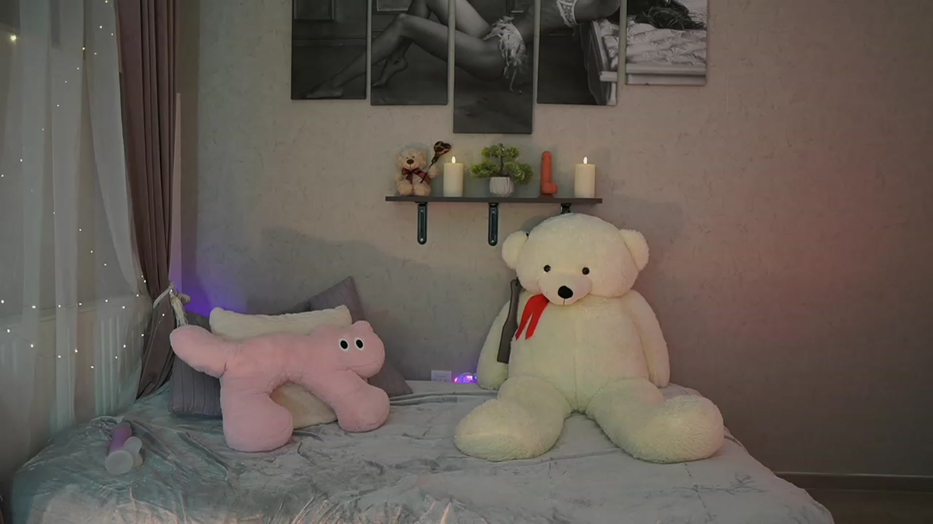 Gallery image thumbnail from RileyReid_18's myfreecams stream on, 12/29/2023, 16:08 image 5 of 20