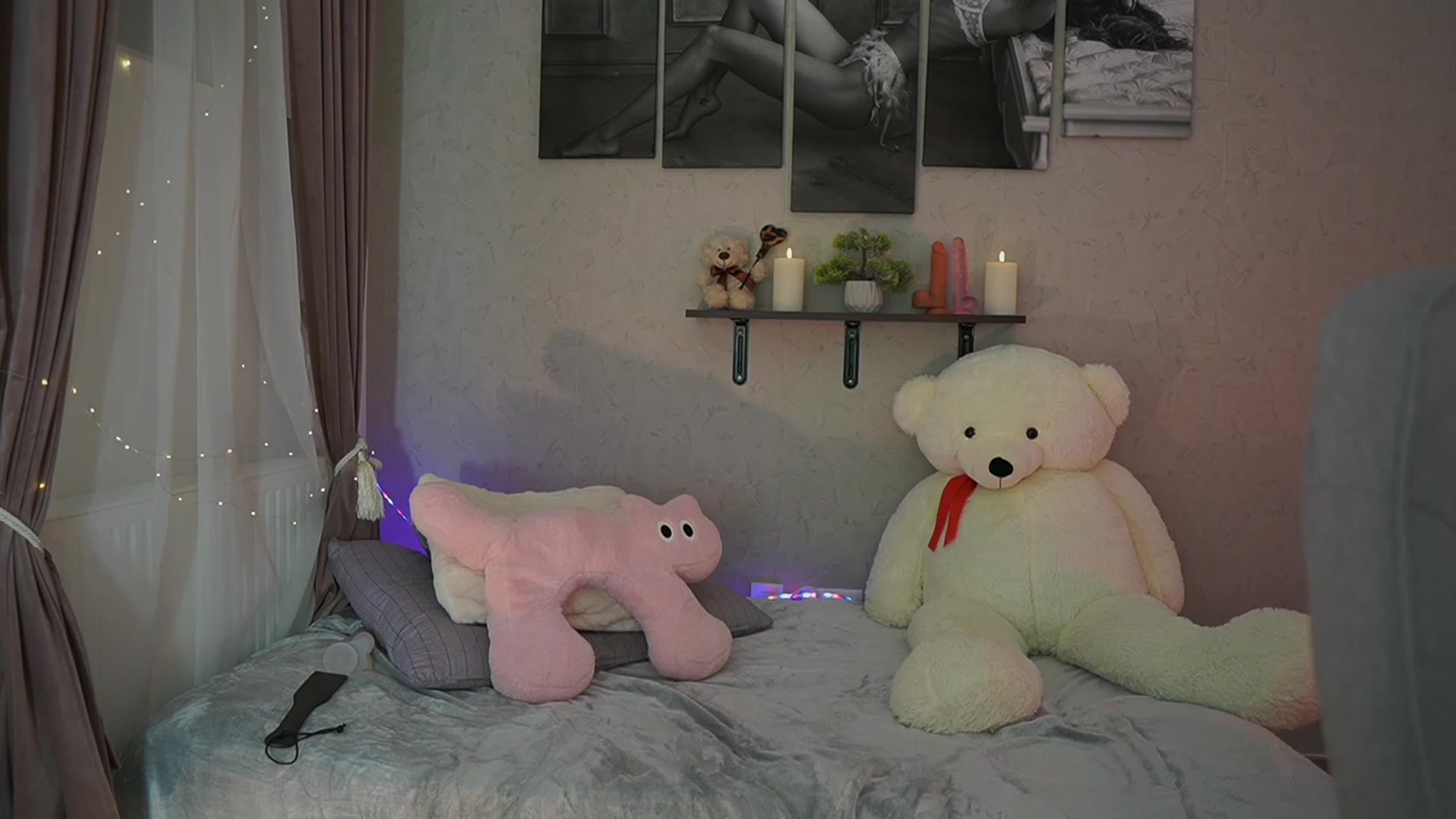 Gallery image thumbnail from RileyReid_18's myfreecams stream on, 12/31/2023, 14:28 image 20 of 20