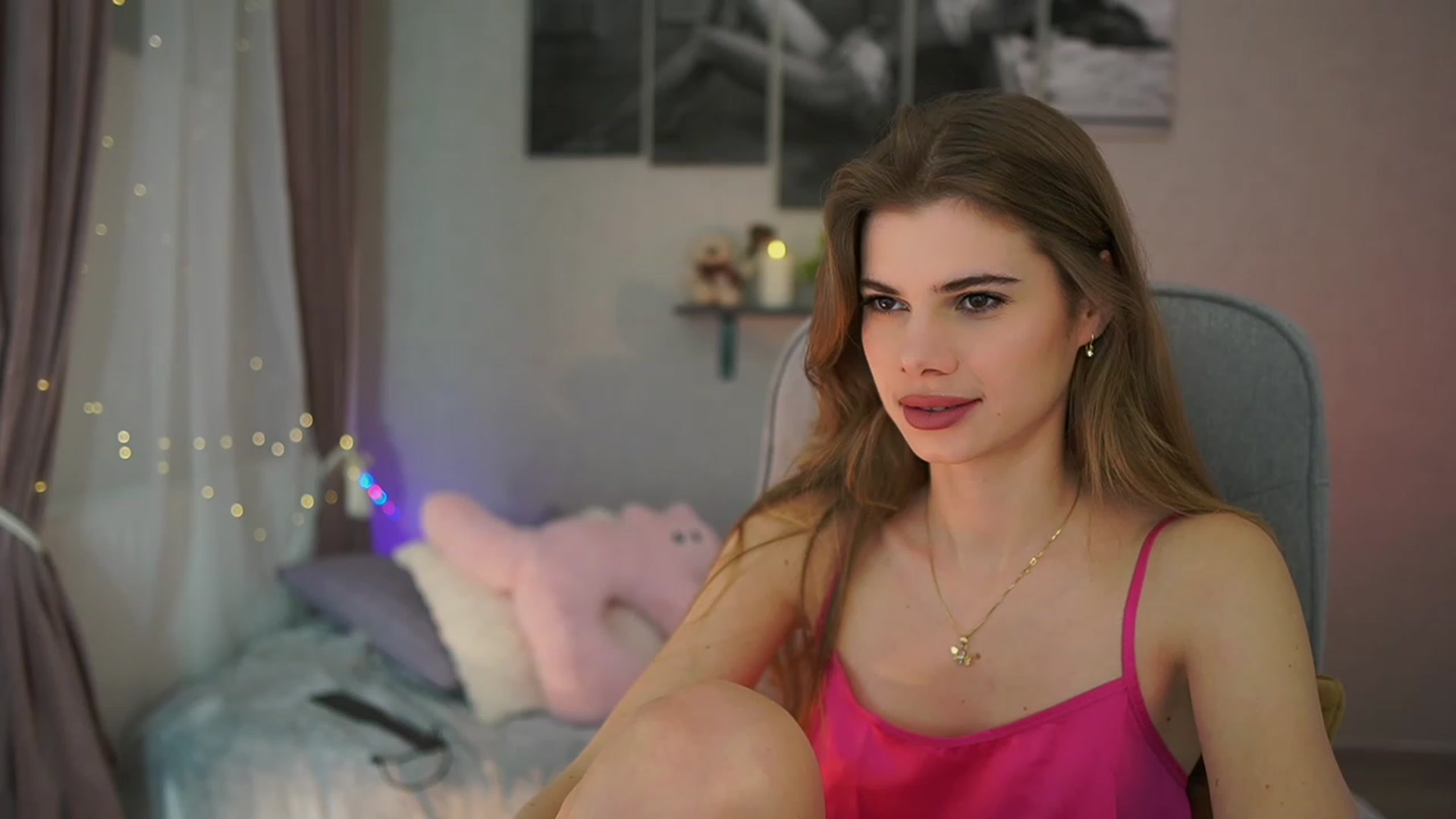 Gallery image thumbnail from RileyReid_18's myfreecams stream on, 01/01/2024, 20:46 image 13 of 20