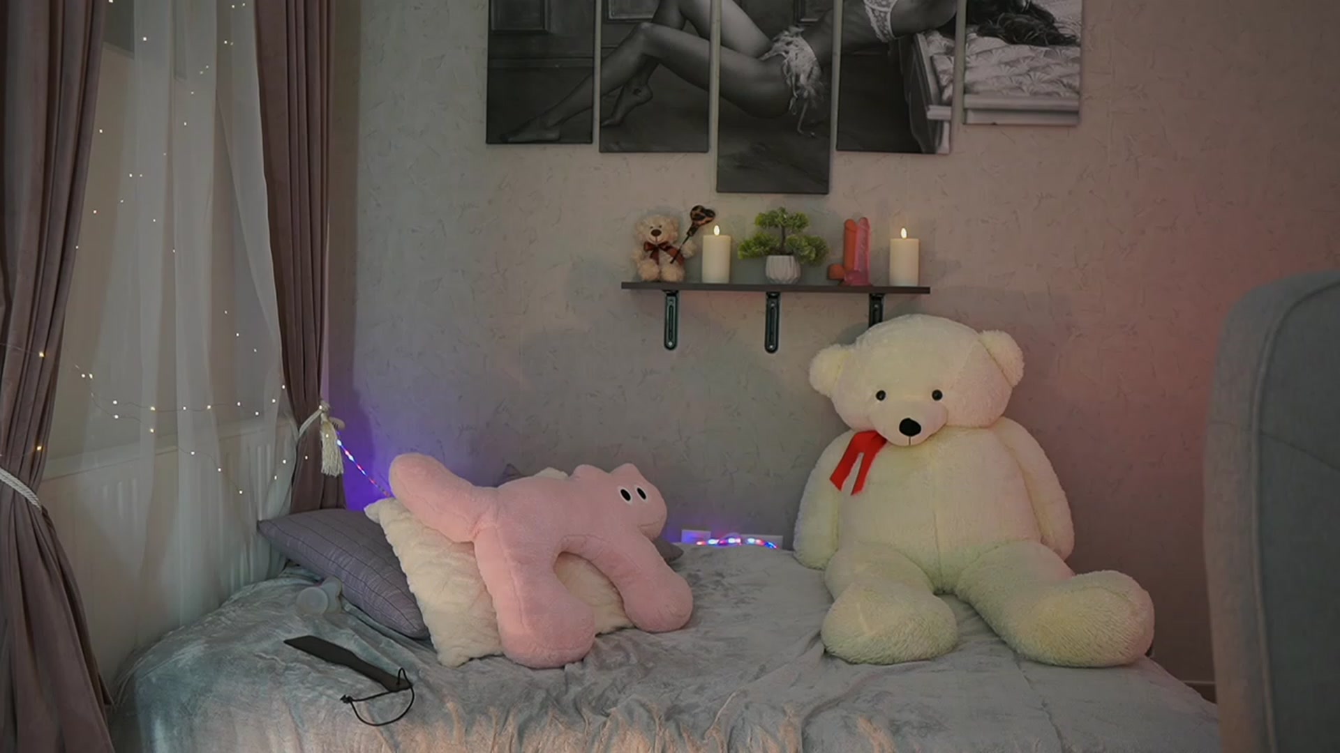 Gallery image thumbnail from RileyReid_18's myfreecams stream on, 01/01/2024, 20:46 image 19 of 20