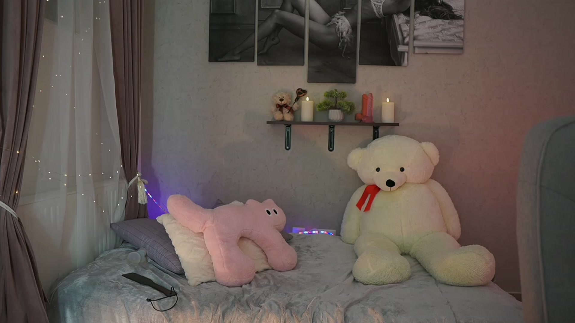 Gallery image thumbnail from RileyReid_18's myfreecams stream on, 01/01/2024, 20:46 image 18 of 20