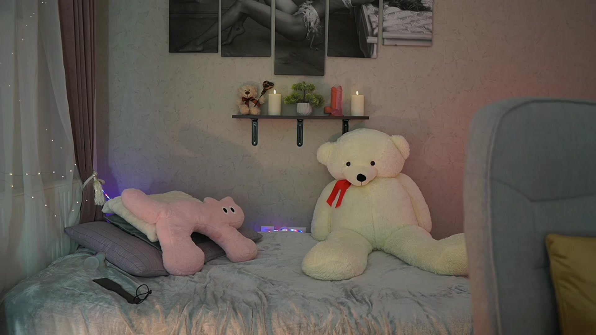 Gallery image thumbnail from RileyReid_18's myfreecams stream on, 01/01/2024, 23:11 image 18 of 20