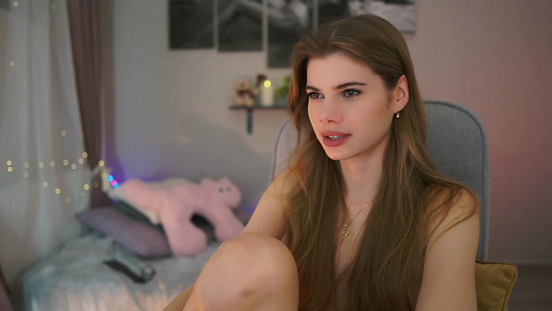 Gallery image thumbnail from RileyReid_18's myfreecams stream on, 01/01/2024, 23:11 image 12 of 20