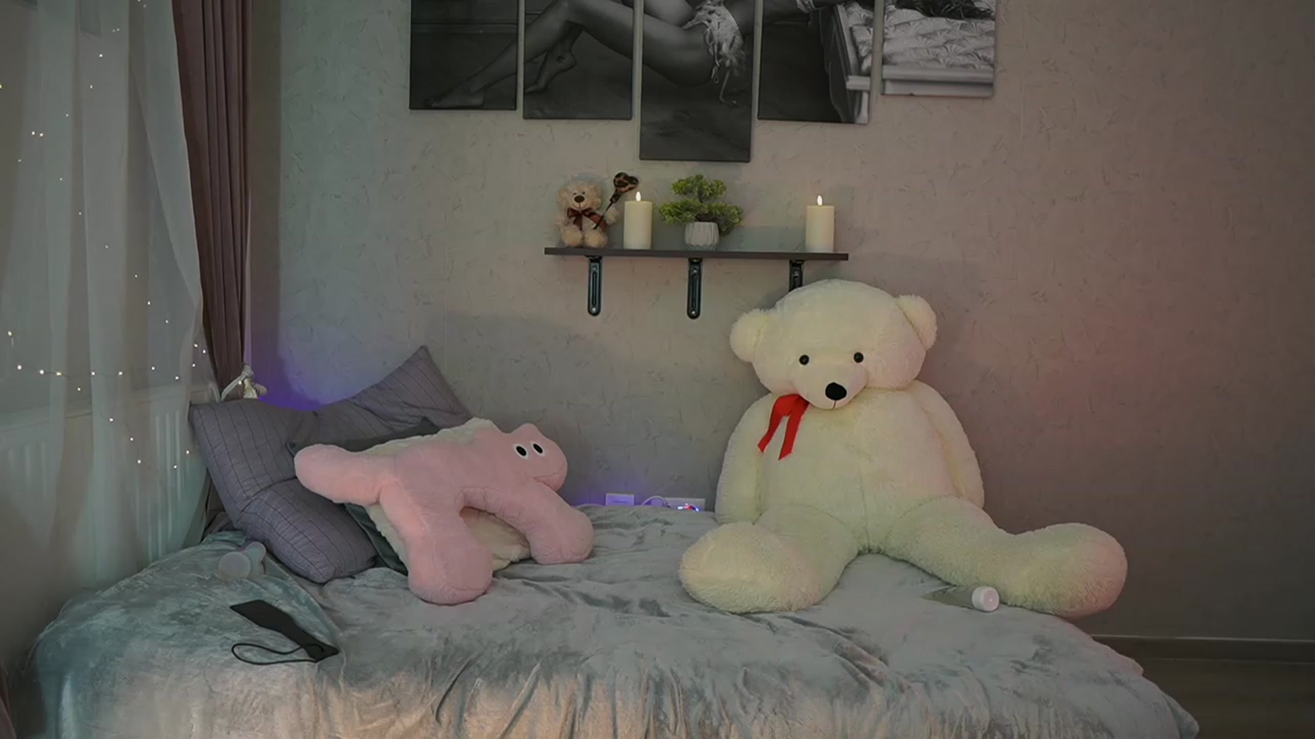 Gallery image thumbnail from RileyReid_18's myfreecams stream on, 01/03/2024, 17:06 image 5 of 20
