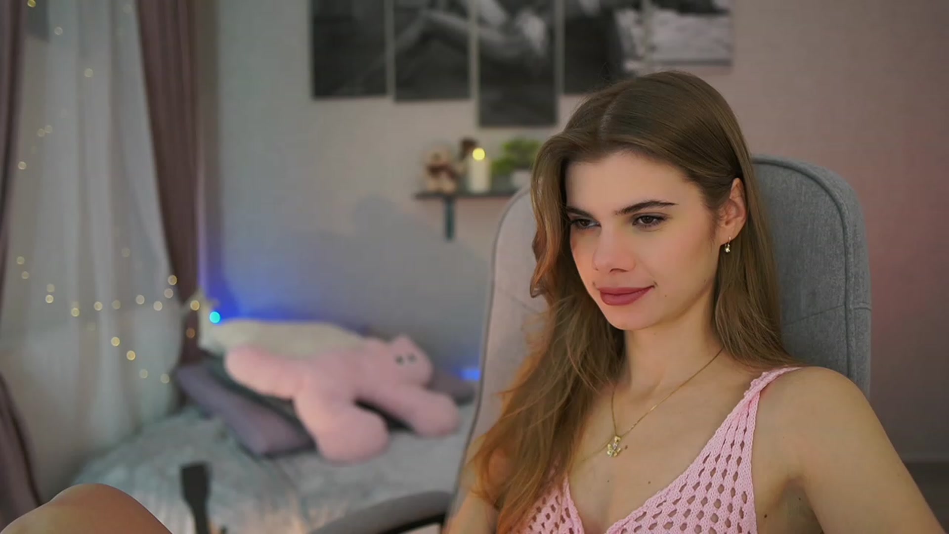 Gallery image thumbnail from RileyReid_18's myfreecams stream on, 01/05/2024, 11:01 image 18 of 20