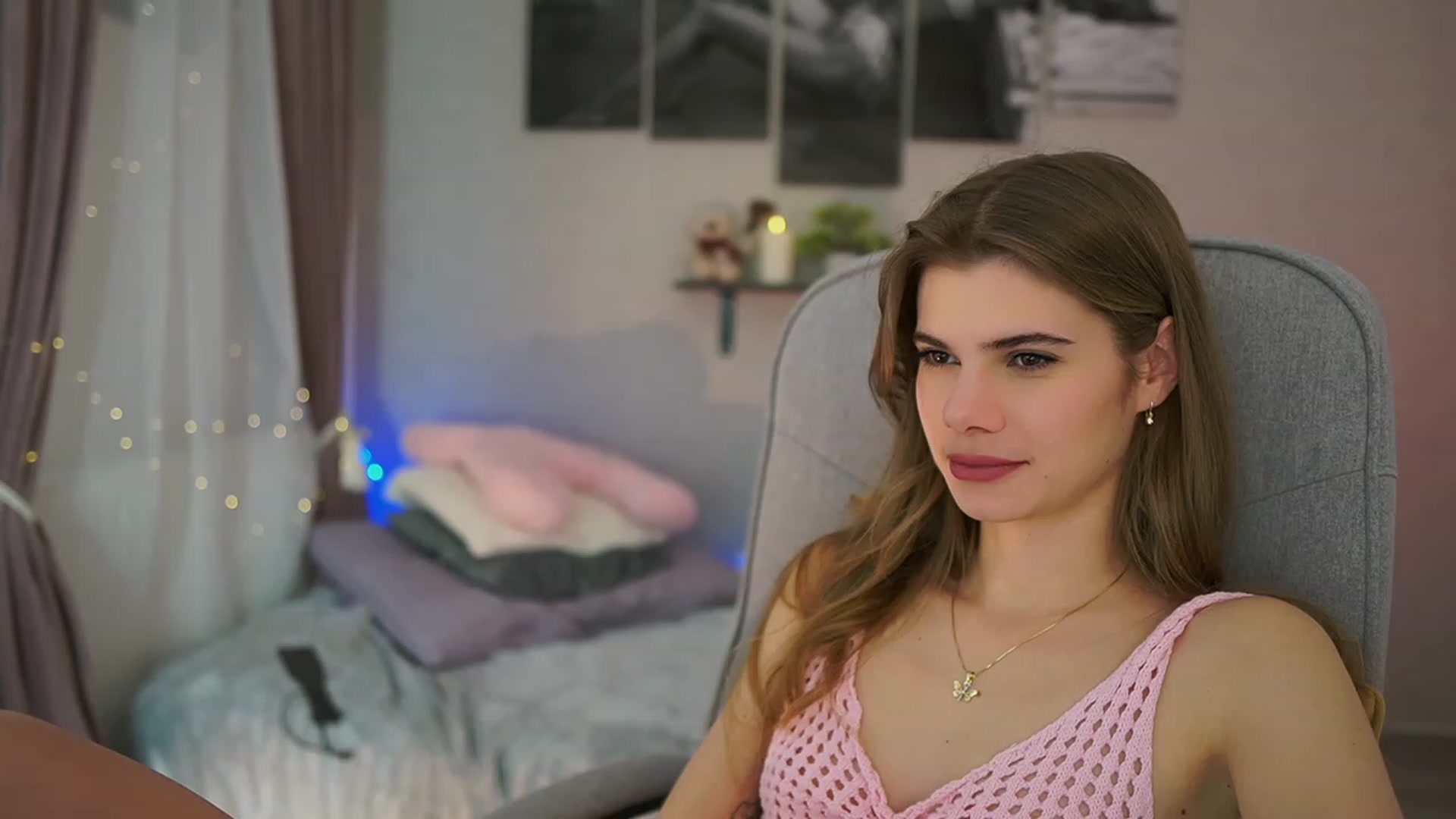 Gallery image thumbnail from RileyReid_18's myfreecams stream on, 01/05/2024, 12:58 image 20 of 20