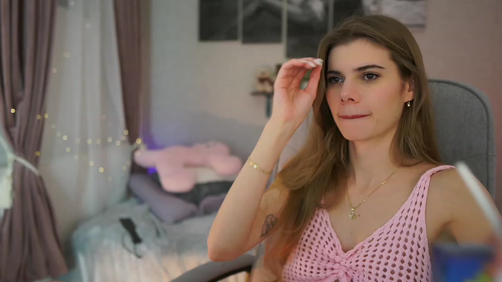 Gallery image thumbnail from RileyReid_18's myfreecams stream on, 01/05/2024, 13:48 image 19 of 20