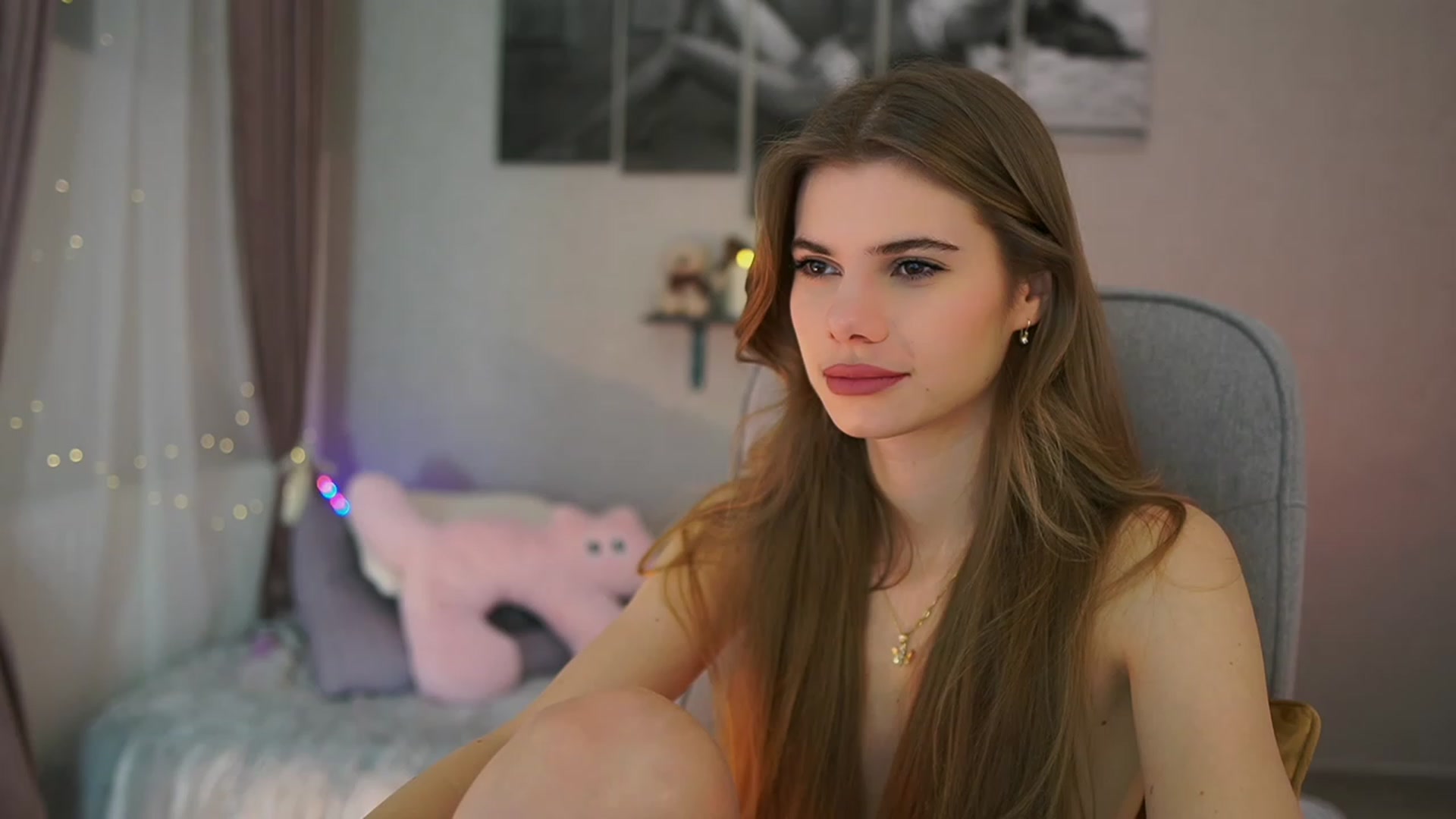 Gallery image thumbnail from RileyReid_18's myfreecams stream on, 01/07/2024, 15:22 image 1 of 20