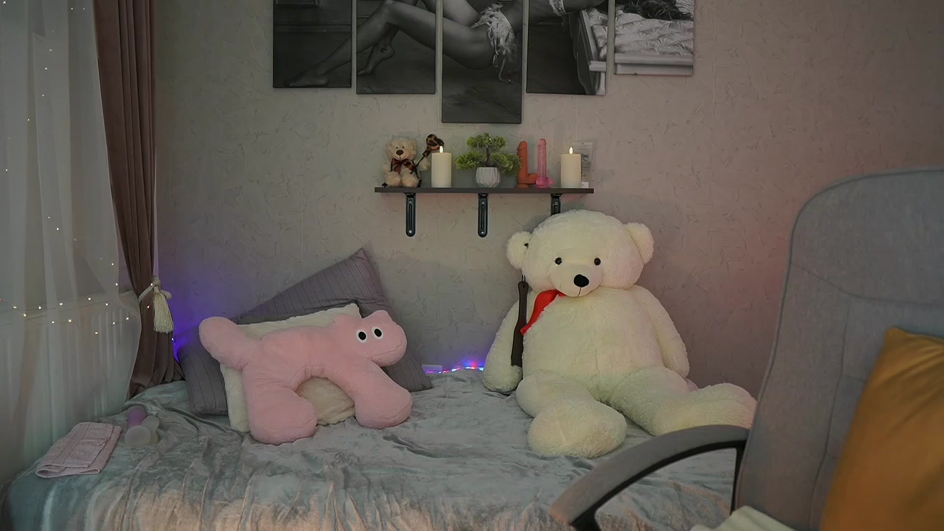Gallery image thumbnail from RileyReid_18's myfreecams stream on, 01/09/2024, 15:57 image 19 of 20