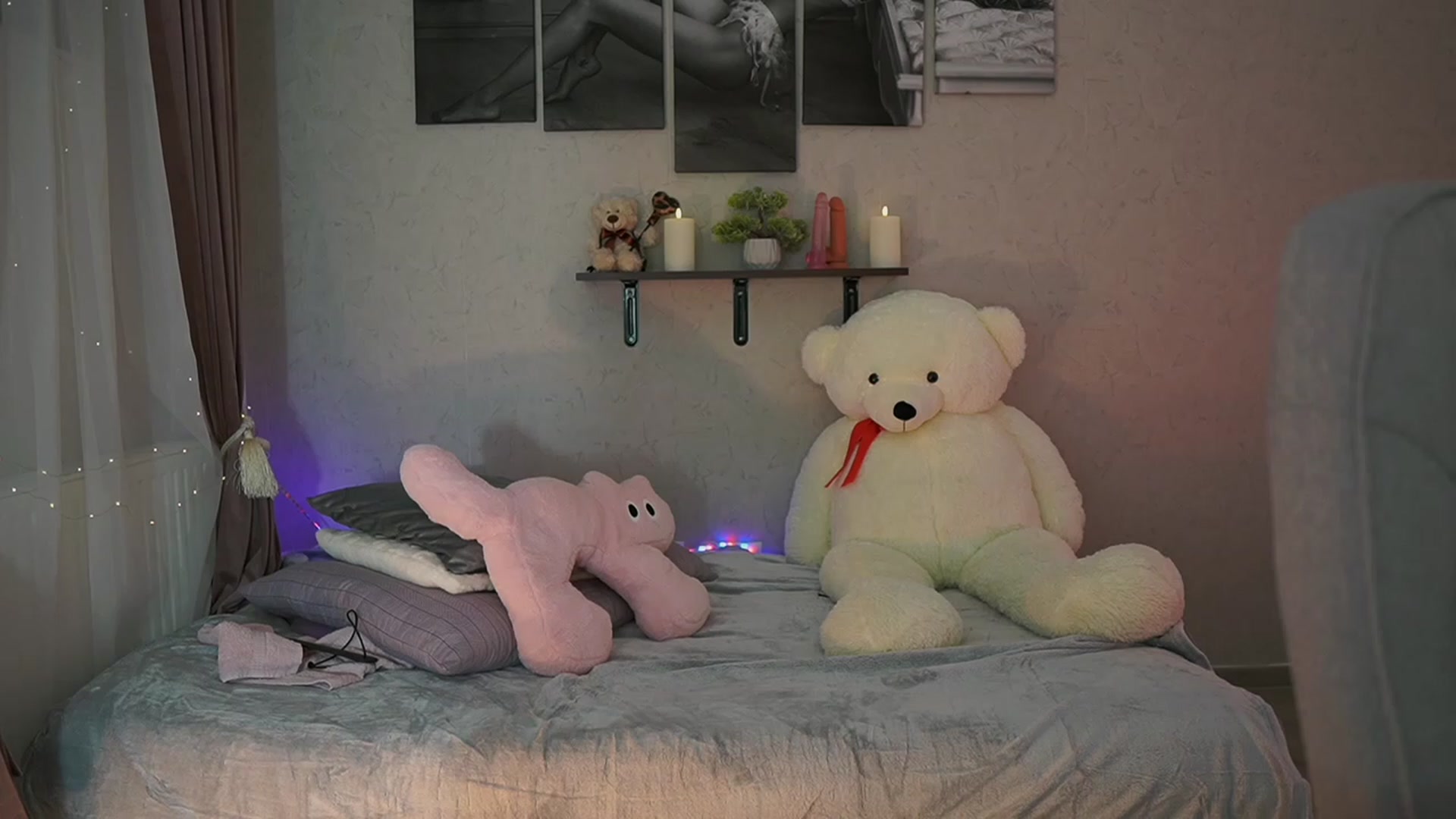 Gallery image thumbnail from RileyReid_18's myfreecams stream on, 01/12/2024, 16:41 image 10 of 20