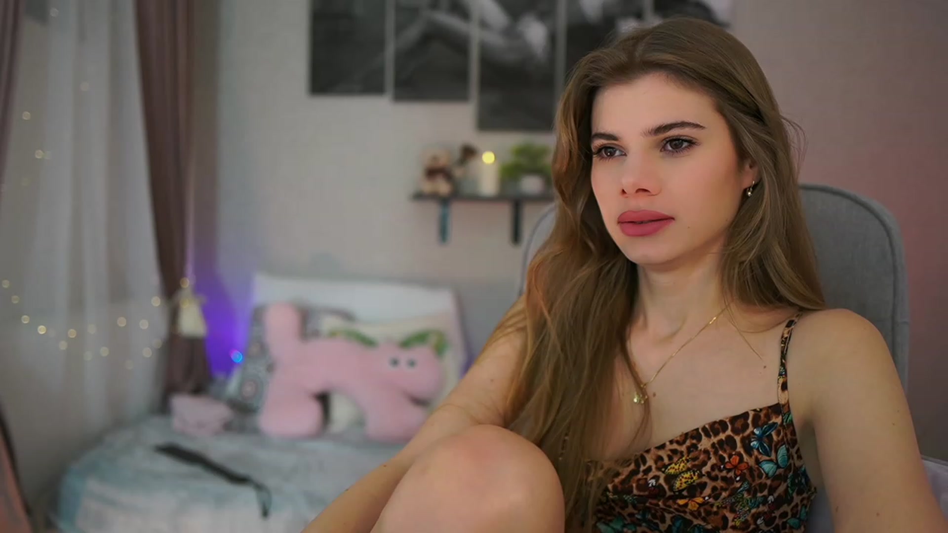 Gallery image thumbnail from RileyReid_18's myfreecams stream on, 01/13/2024, 14:54 image 13 of 20