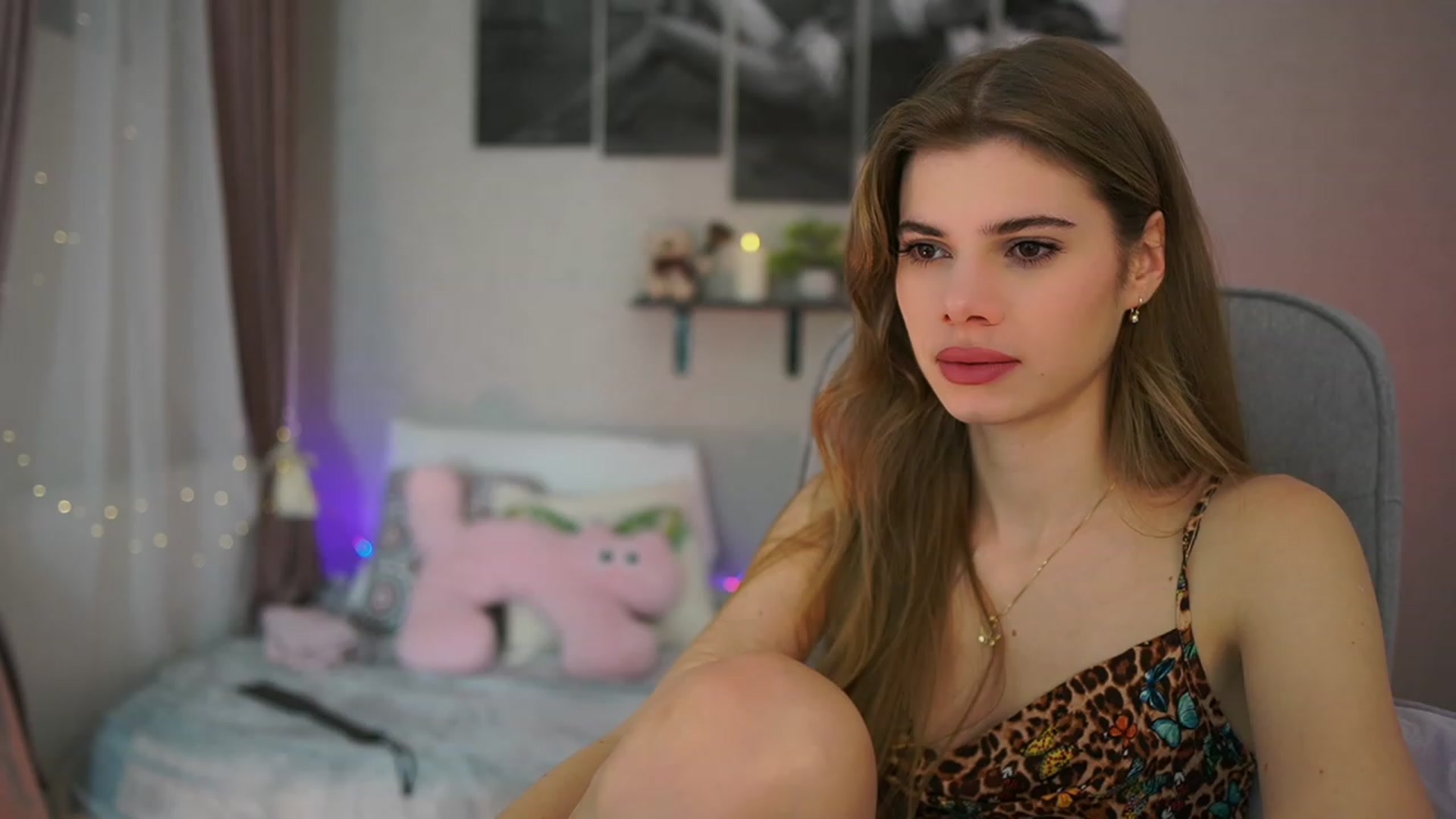 Gallery image thumbnail from RileyReid_18's myfreecams stream on, 01/13/2024, 14:54 image 14 of 20