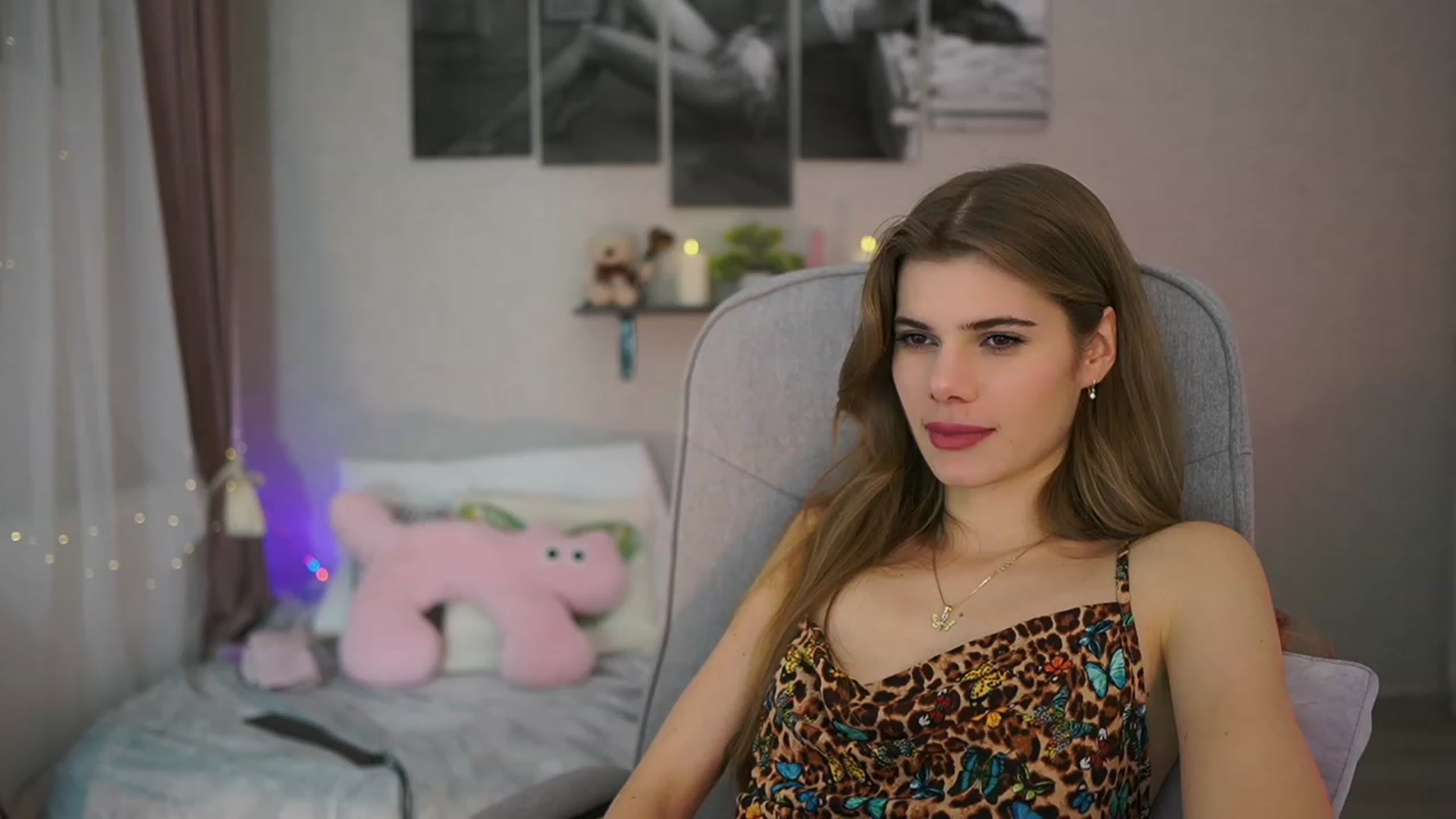 Gallery image thumbnail from RileyReid_18's myfreecams stream on, 01/13/2024, 17:51 image 14 of 20
