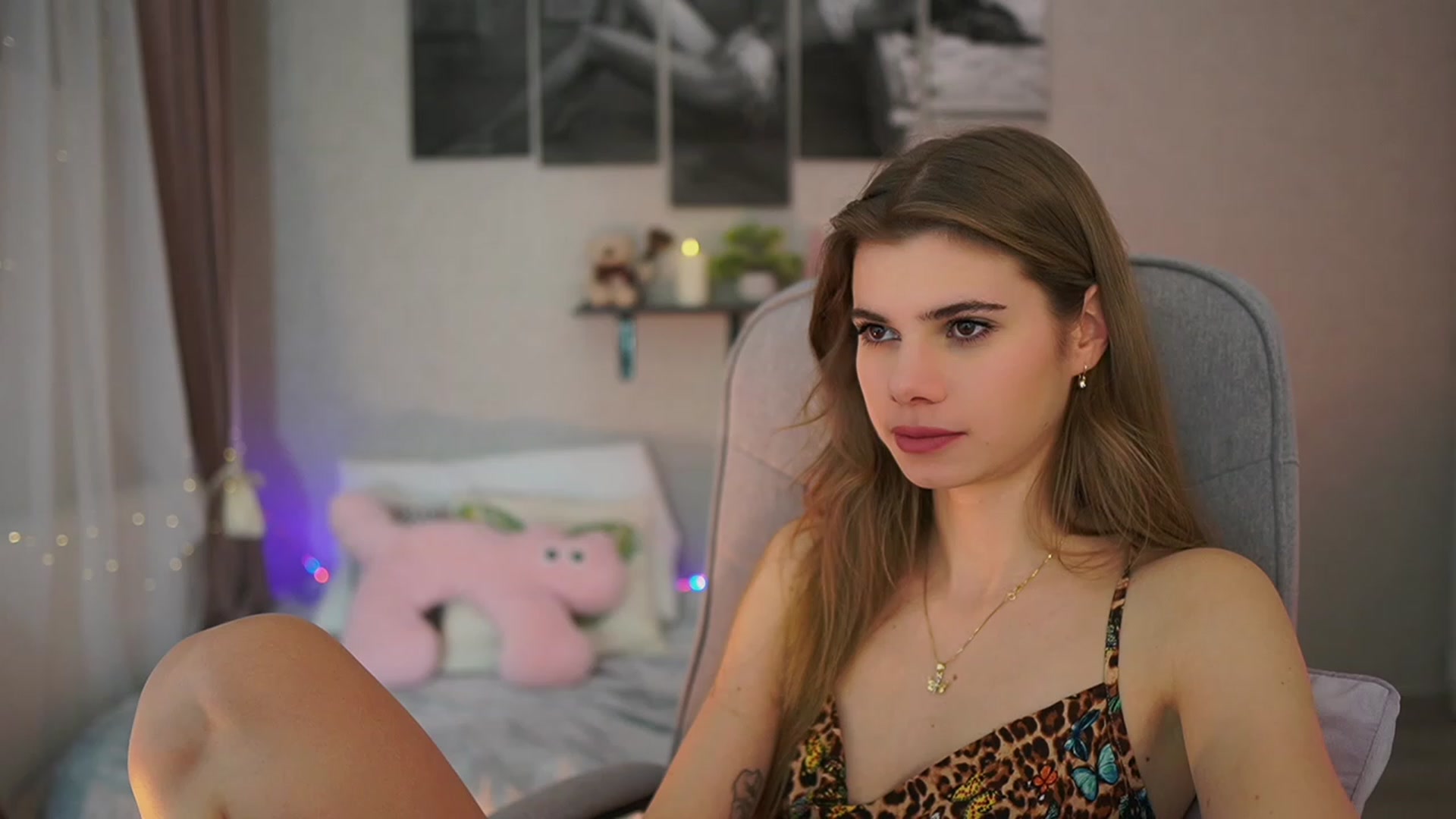 Gallery image thumbnail from RileyReid_18's myfreecams stream on, 01/13/2024, 17:51 image 9 of 20