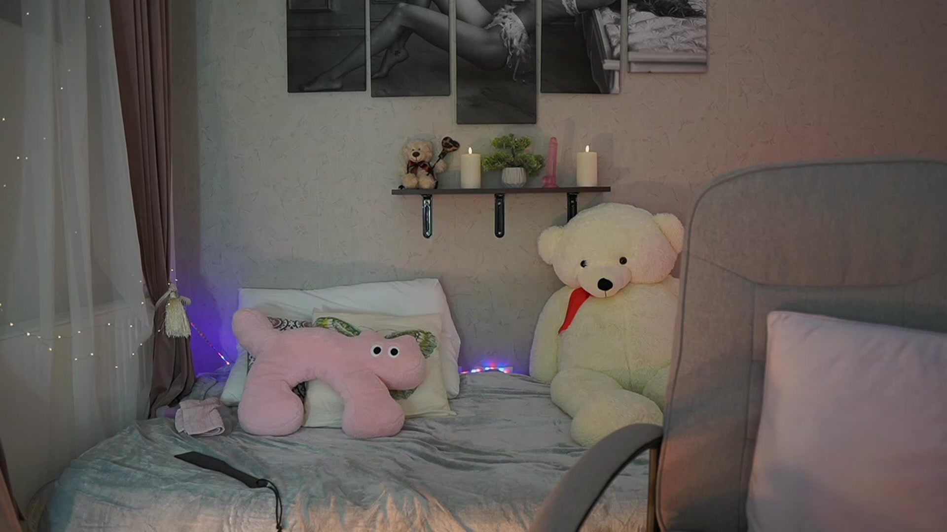 Gallery image thumbnail from RileyReid_18's myfreecams stream on, 01/13/2024, 17:51 image 5 of 20