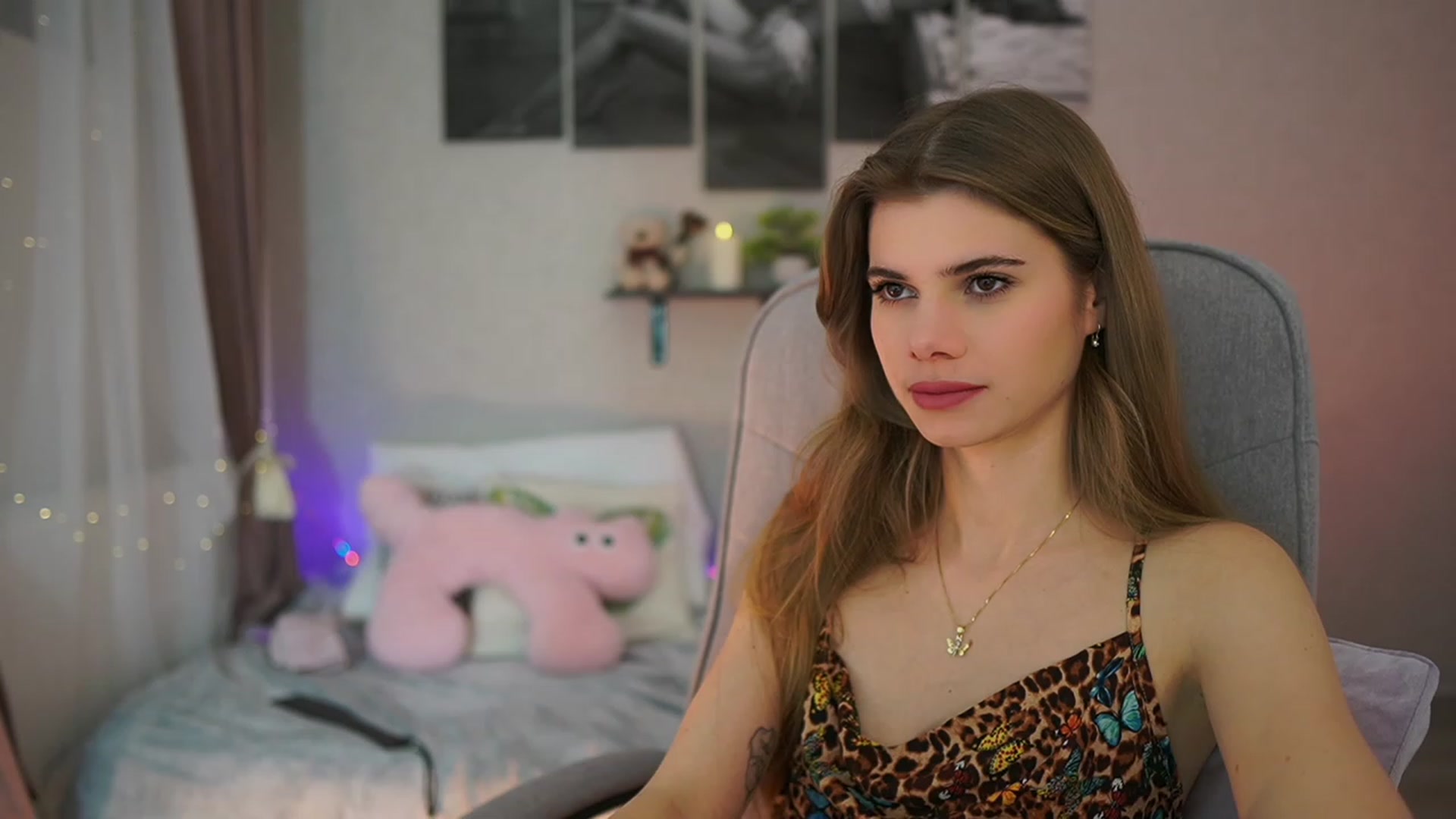 Gallery image thumbnail from RileyReid_18's myfreecams stream on, 01/13/2024, 17:51 image 2 of 20