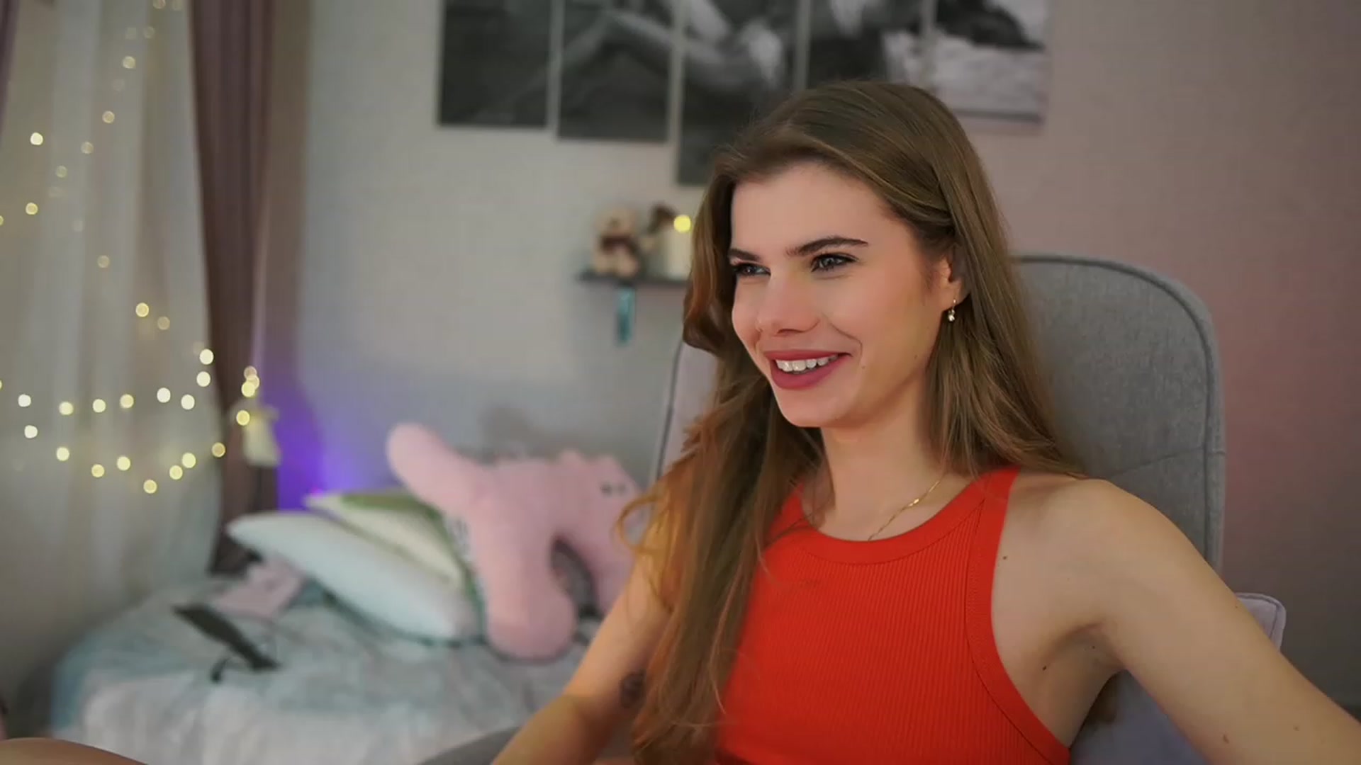 Gallery image thumbnail from RileyReid_18's myfreecams stream on, 01/17/2024, 14:51 image 15 of 20