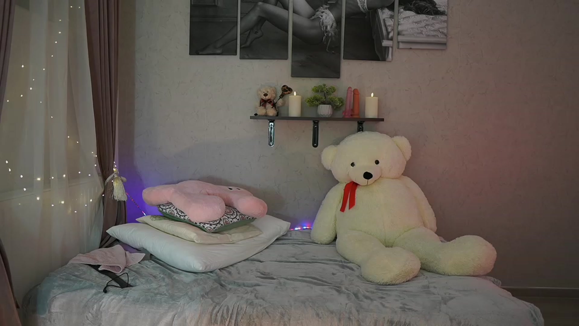 Gallery image thumbnail from RileyReid_18's myfreecams stream on, 01/17/2024, 17:46 image 6 of 20