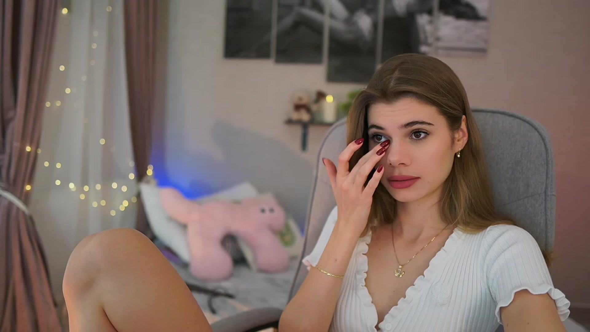 Gallery image thumbnail from RileyReid_18's myfreecams stream on, 01/18/2024, 17:57 image 6 of 20