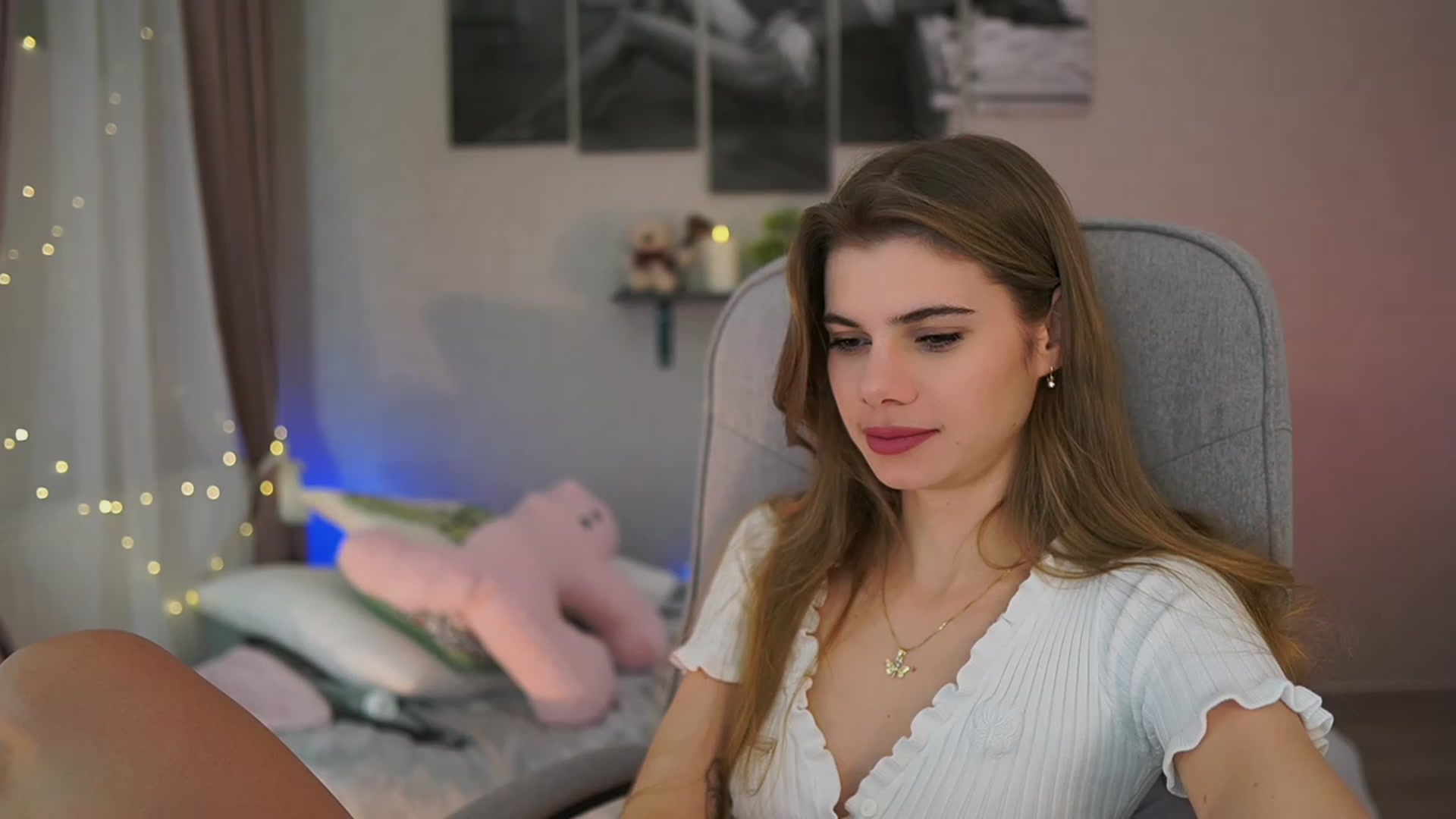 Gallery image thumbnail from RileyReid_18's myfreecams stream on, 01/18/2024, 17:57 image 19 of 20