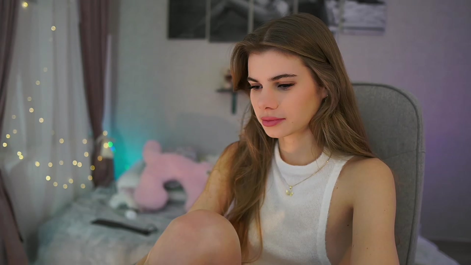 Gallery image thumbnail from RileyReid_18's myfreecams stream on, 01/25/2024, 14:37 image 17 of 20