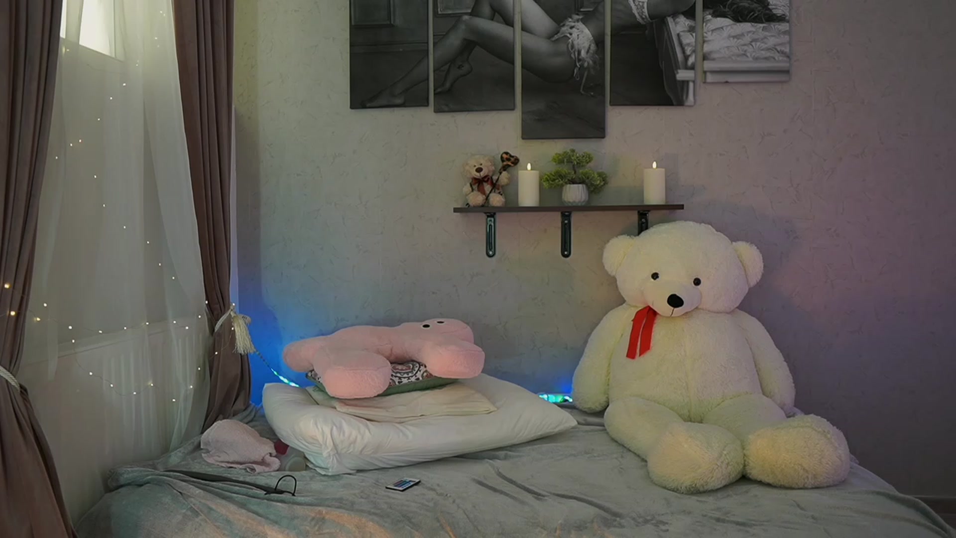 Gallery image thumbnail from RileyReid_18's myfreecams stream on, 01/27/2024, 10:32 image 12 of 20