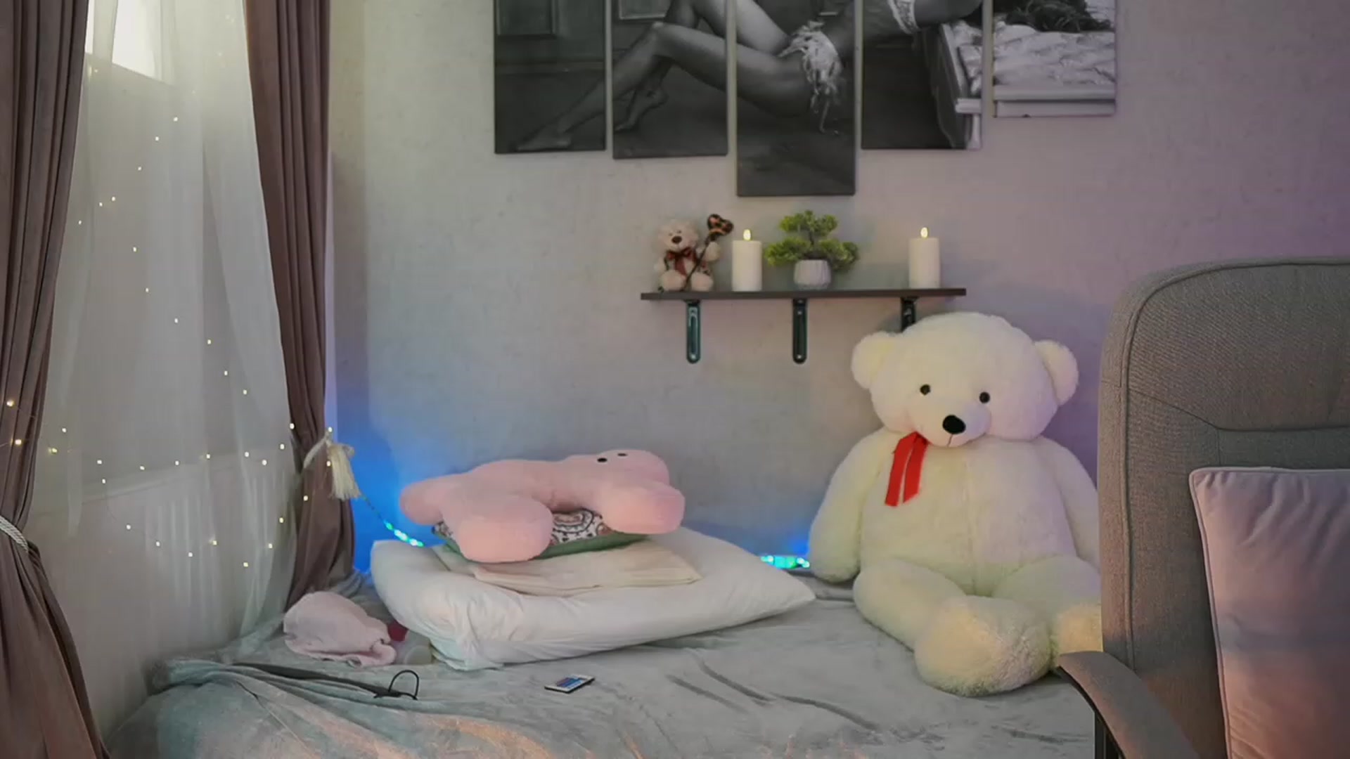 Gallery image thumbnail from RileyReid_18's myfreecams stream on, 01/27/2024, 10:32 image 9 of 20