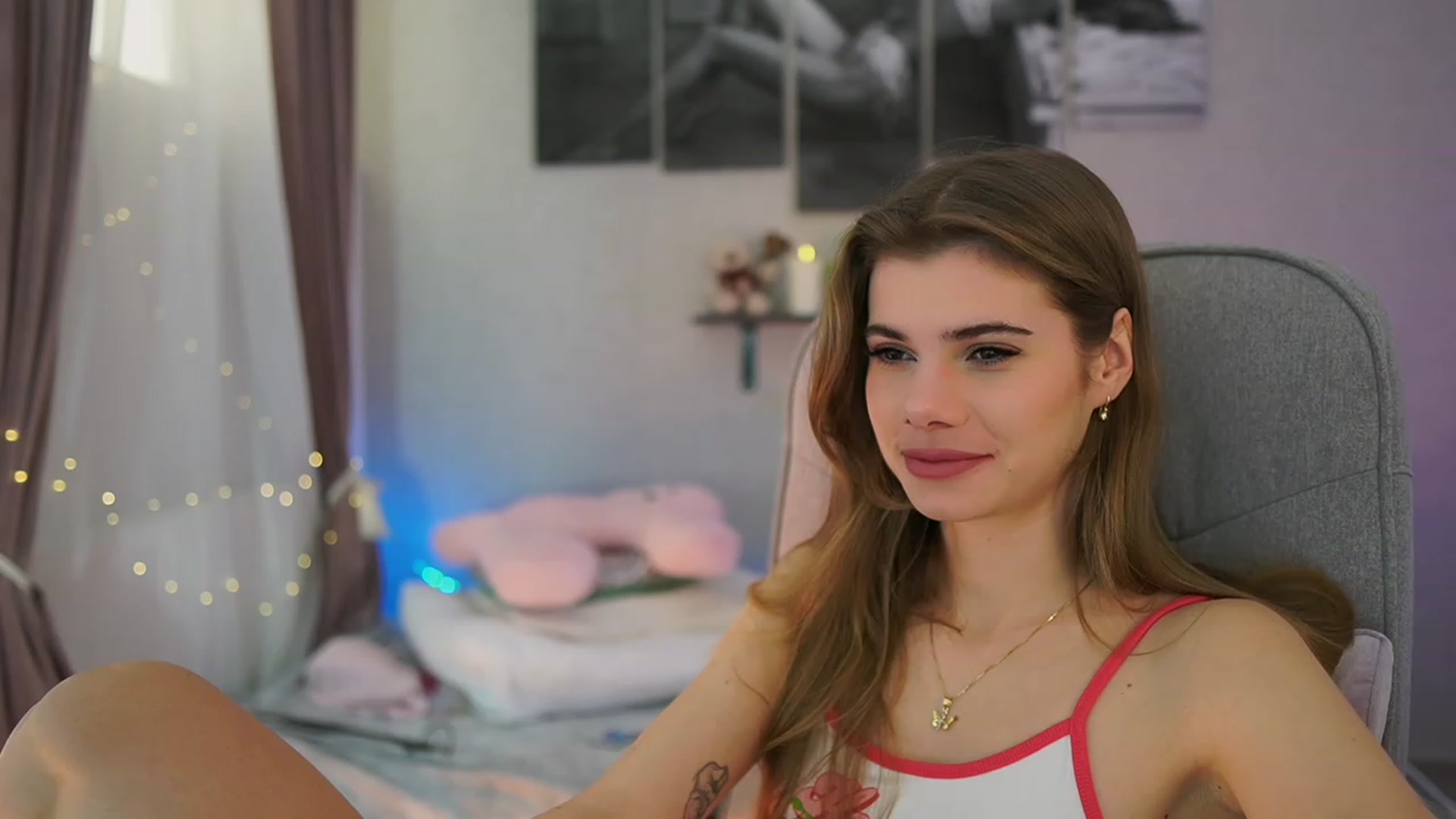 Gallery image thumbnail from RileyReid_18's myfreecams stream on, 01/27/2024, 10:32 image 2 of 20