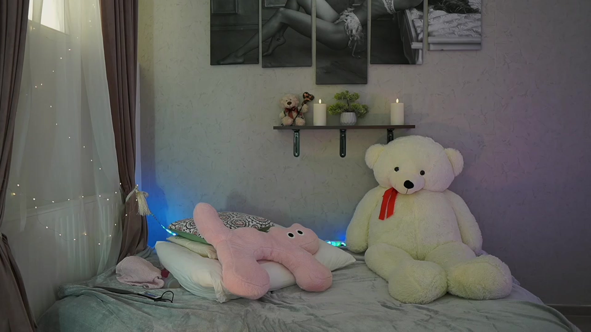 Gallery image thumbnail from RileyReid_18's myfreecams stream on, 01/27/2024, 12:28 image 10 of 20