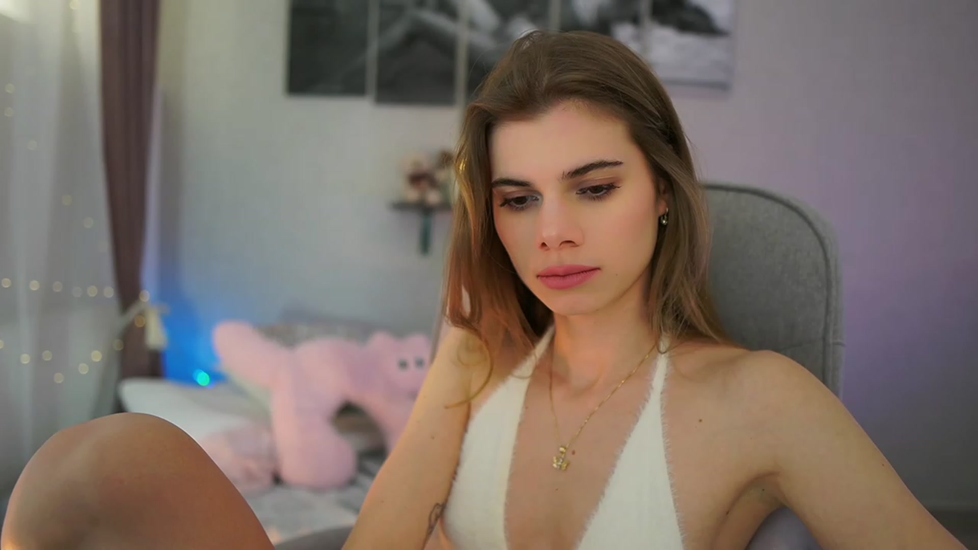 Gallery image thumbnail from RileyReid_18's myfreecams stream on, 01/31/2024, 17:48 image 18 of 20