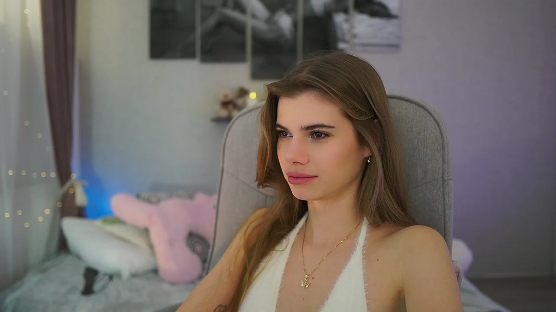 Gallery image thumbnail from RileyReid_18's myfreecams stream on, 01/31/2024, 17:48 image 14 of 20